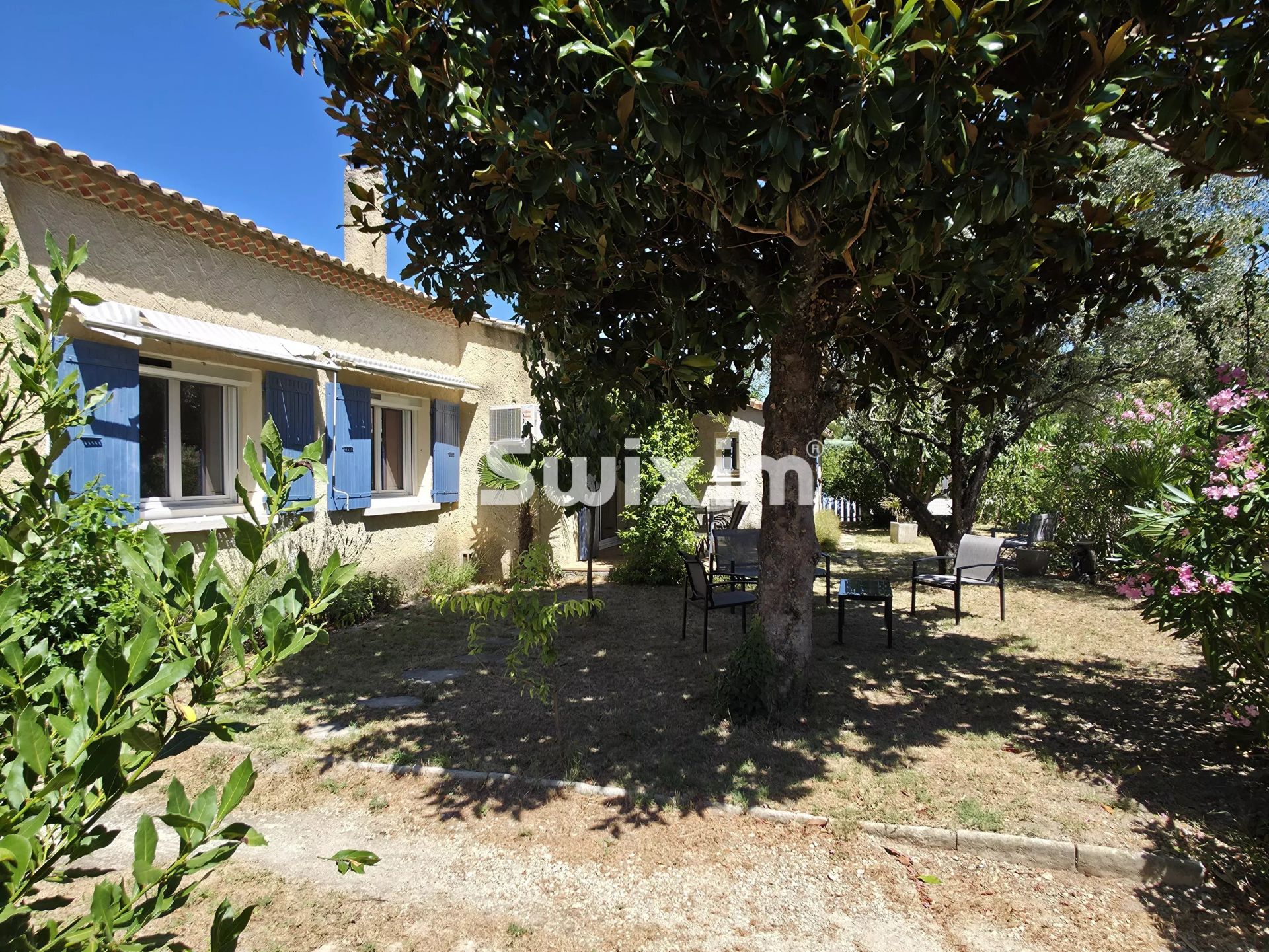 house 6 Rooms for sale on Valréas (84600)