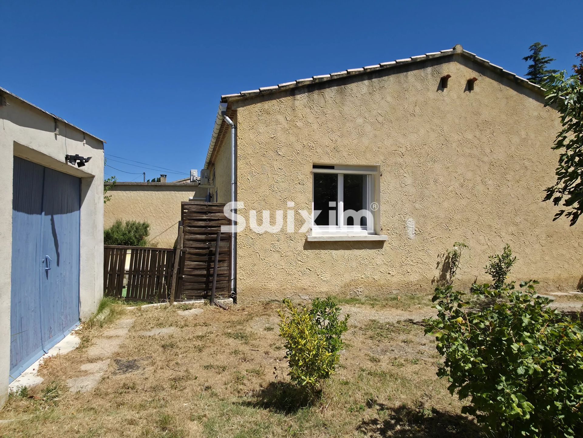 house 6 Rooms for sale on Valréas (84600)