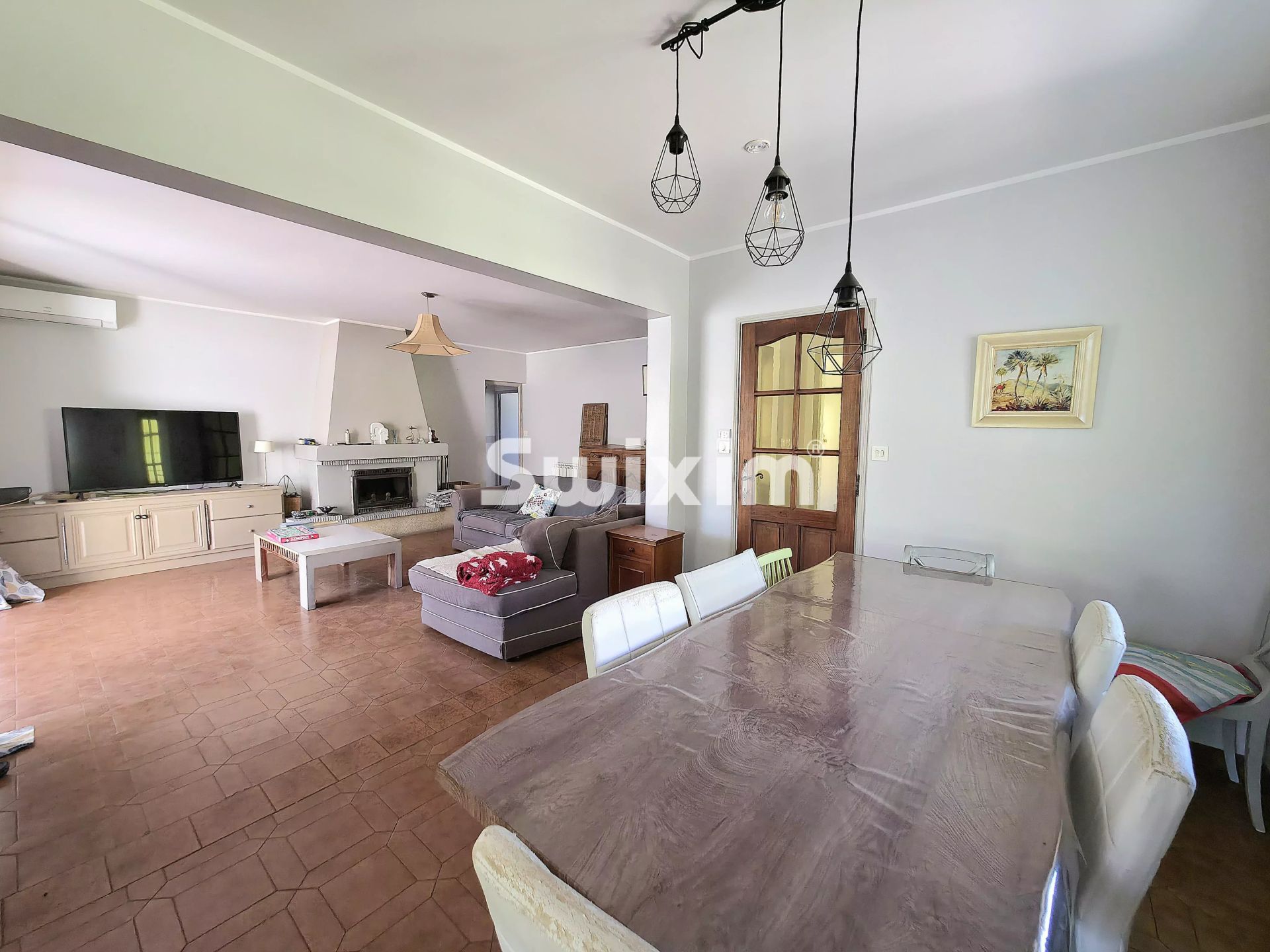 house 6 Rooms for sale on Valréas (84600)