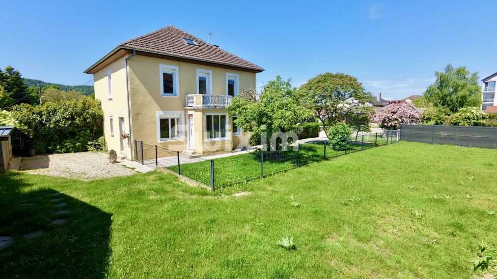 Vente Maison Champagnole 7&nbsp;Pièces 154.3&nbsp;m²