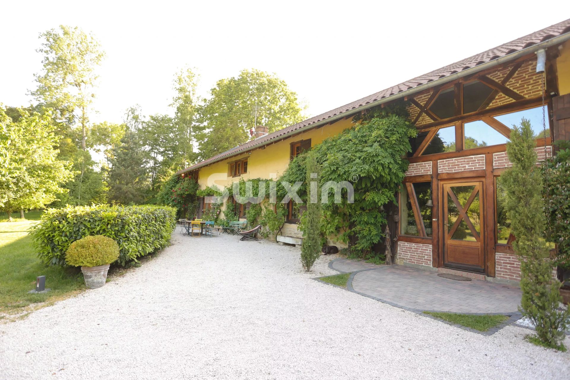 ferme 8 Pièces en vente sur Bourg-en-Bresse (01000)