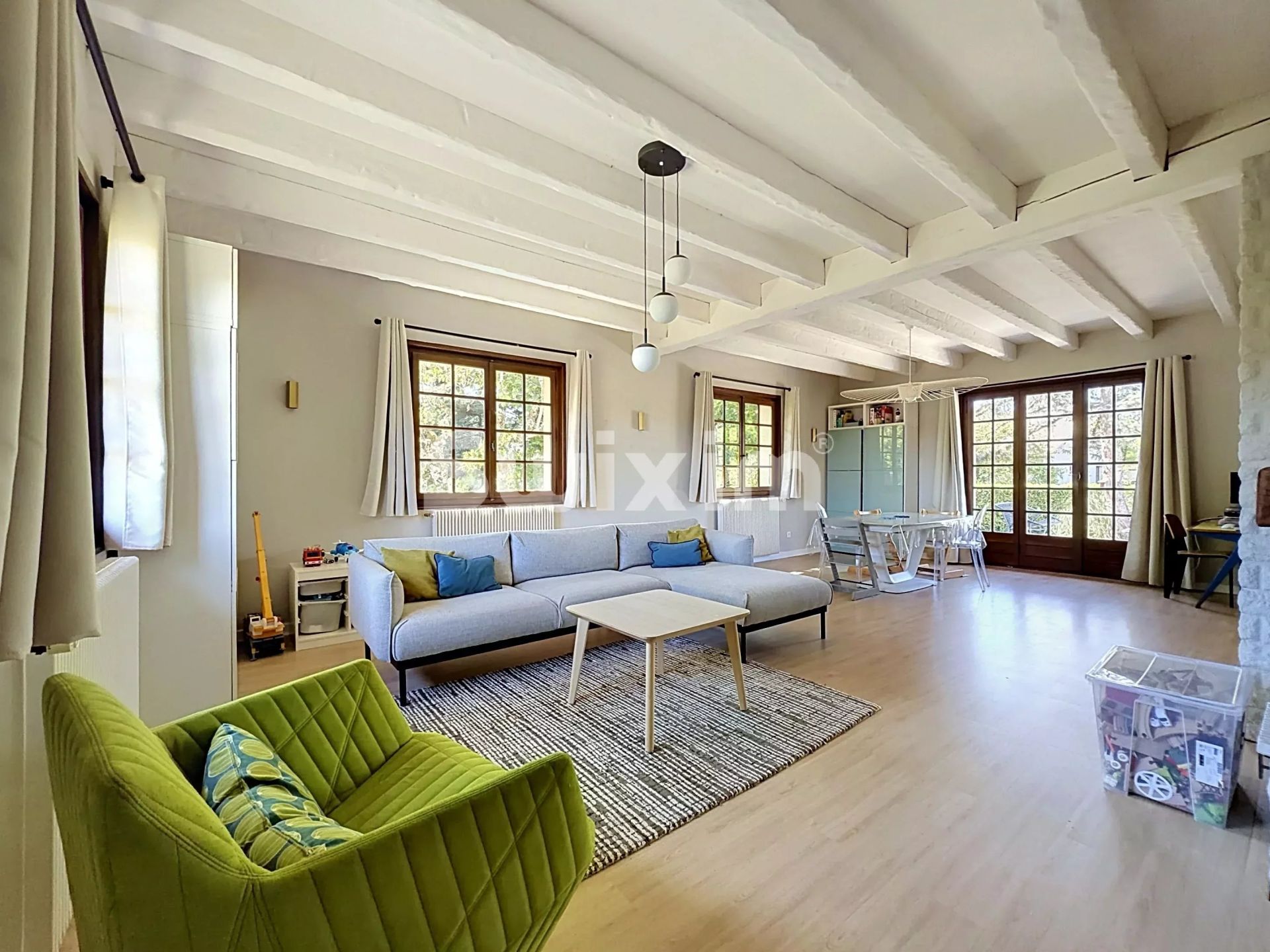 maison 5 Pièces en vente sur Saint-Genis-Pouilly (01630)