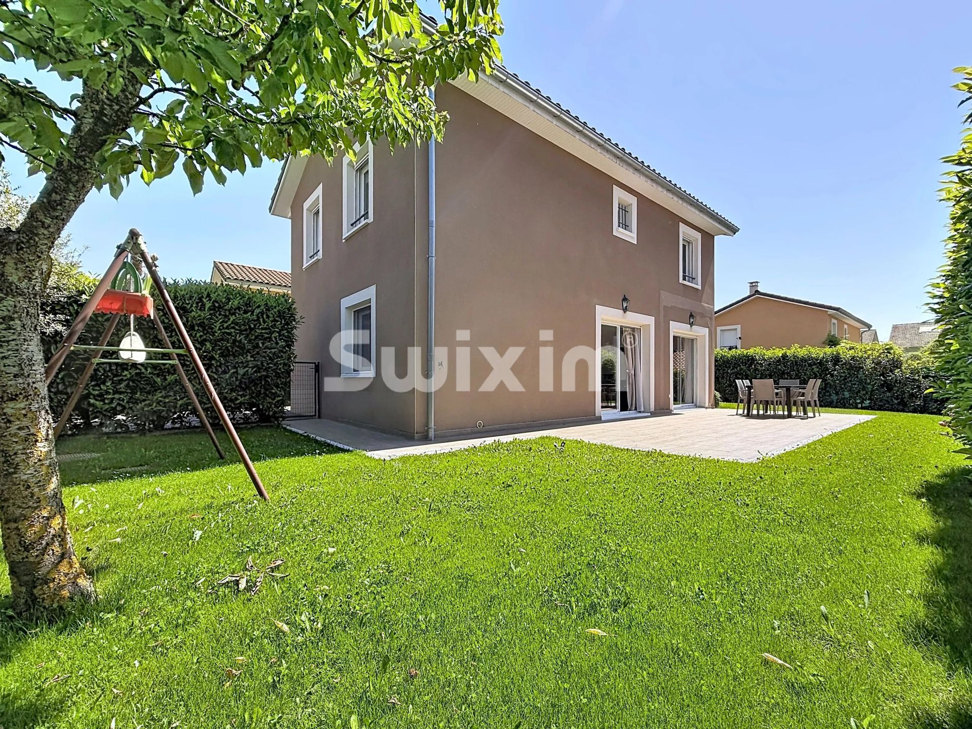 casa 5 Camere in vendita su Saint-Genis-Pouilly (01630)