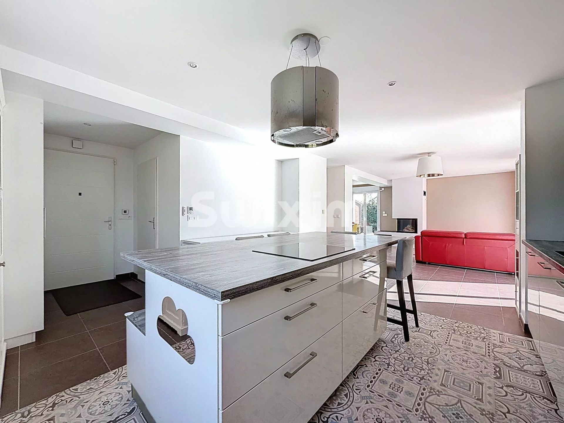 casa 5 Camere in vendita su Saint-Genis-Pouilly (01630)