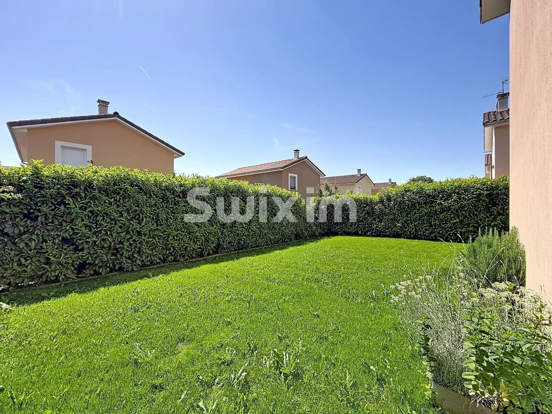 casa 5 Camere in vendita su Saint-Genis-Pouilly (01630)