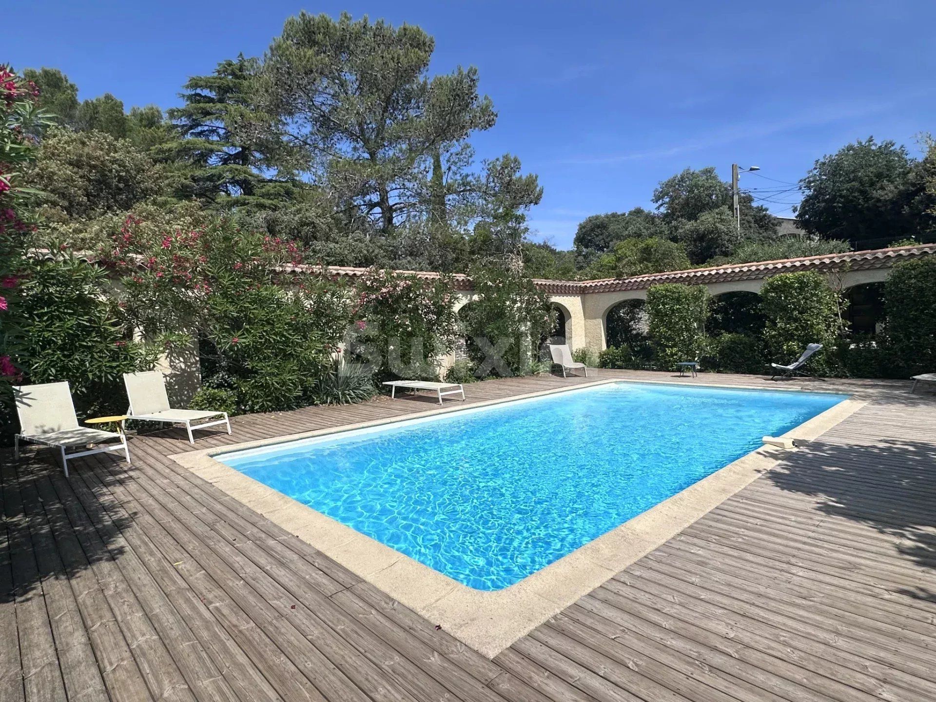 propriété 6 Pièces en vente sur Nîmes (30900)