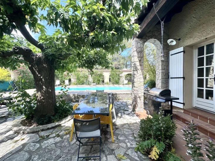 Vente Propriété Nîmes 6&nbsp;Pièces 210&nbsp;m²