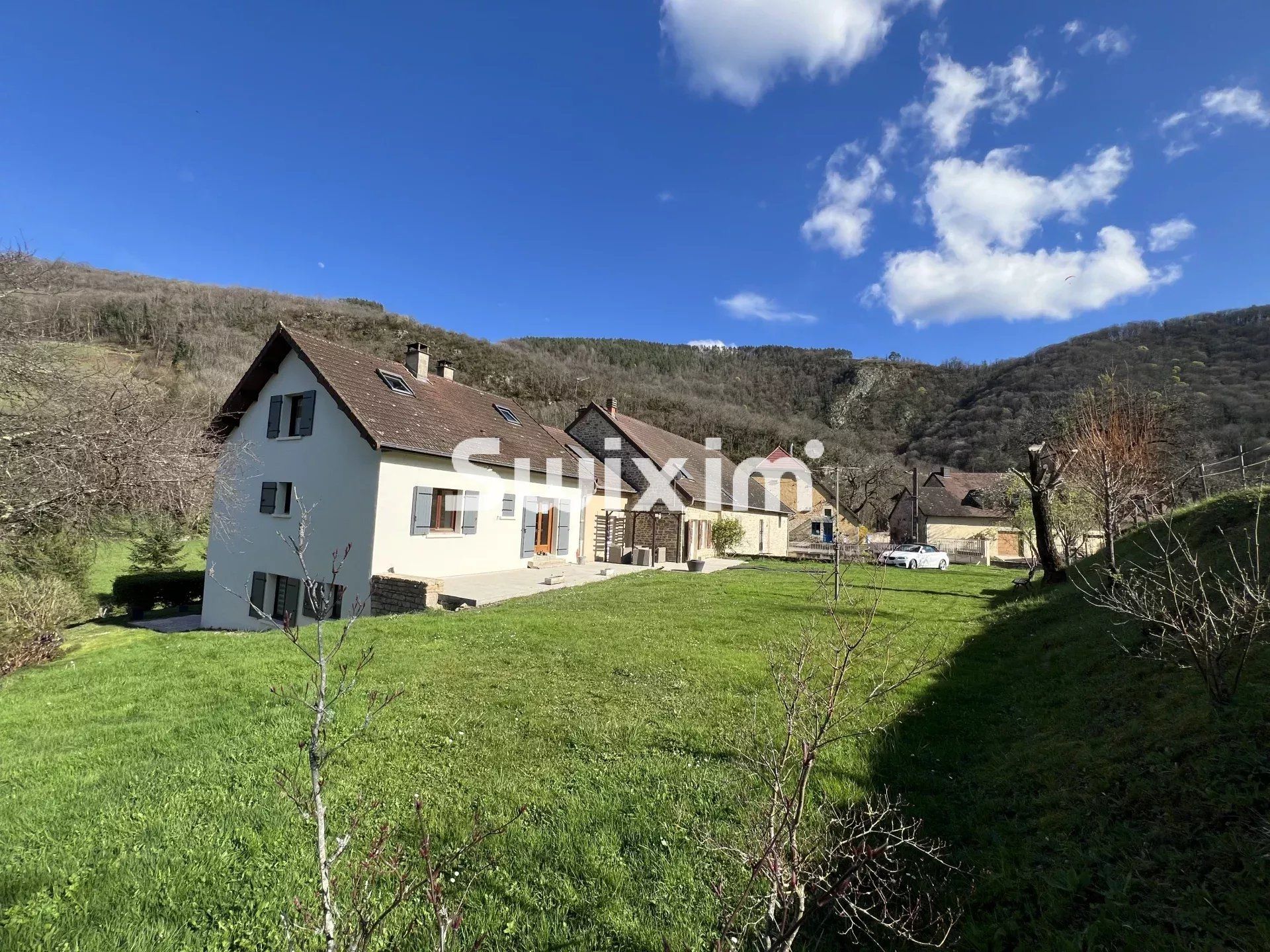 casa 12 Camere in vendita su Lons-le-Saunier (39000)