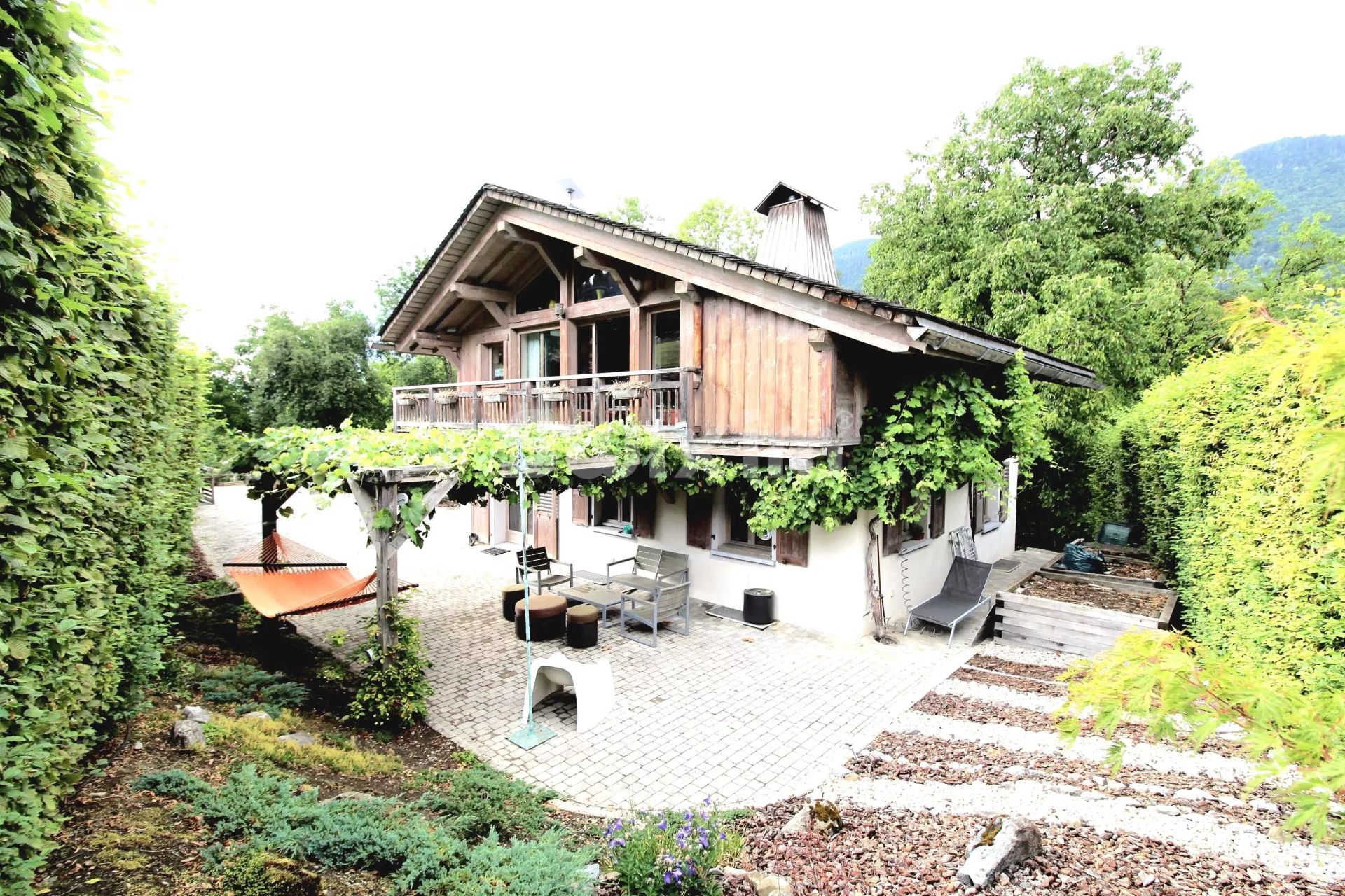 chalet 6 Pièces en vente sur La Rivière-Enverse (74440)