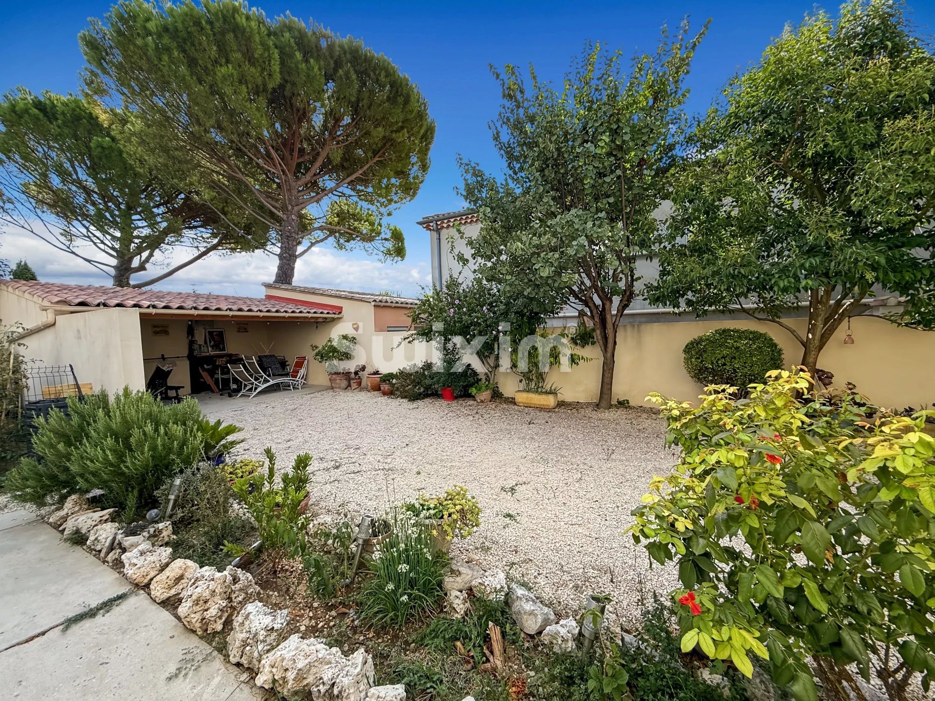 house 5 Rooms for sale on Pierrelatte (26700)
