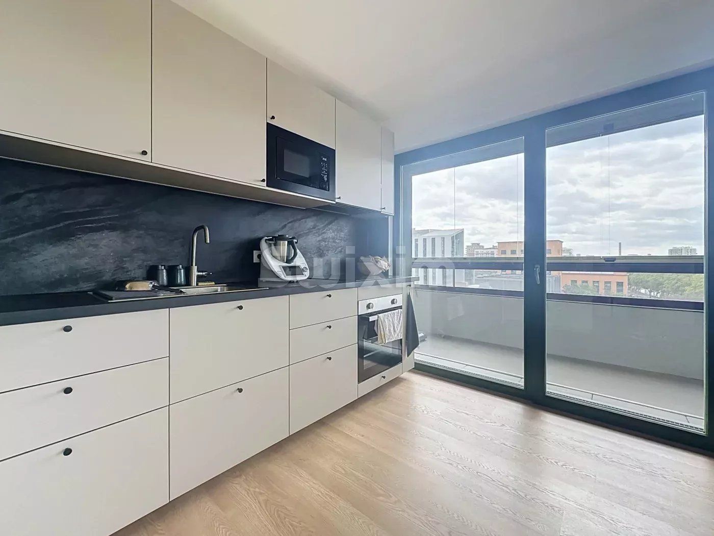 apartment 3 Rooms for sale on Saint-Denis (93200)