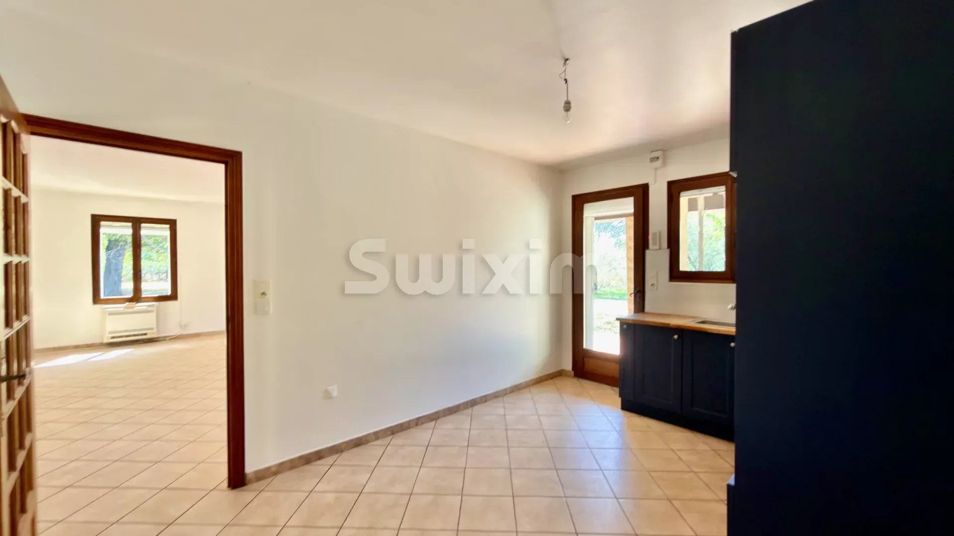 villa 4 Rooms for sale on Sernhac (30210)