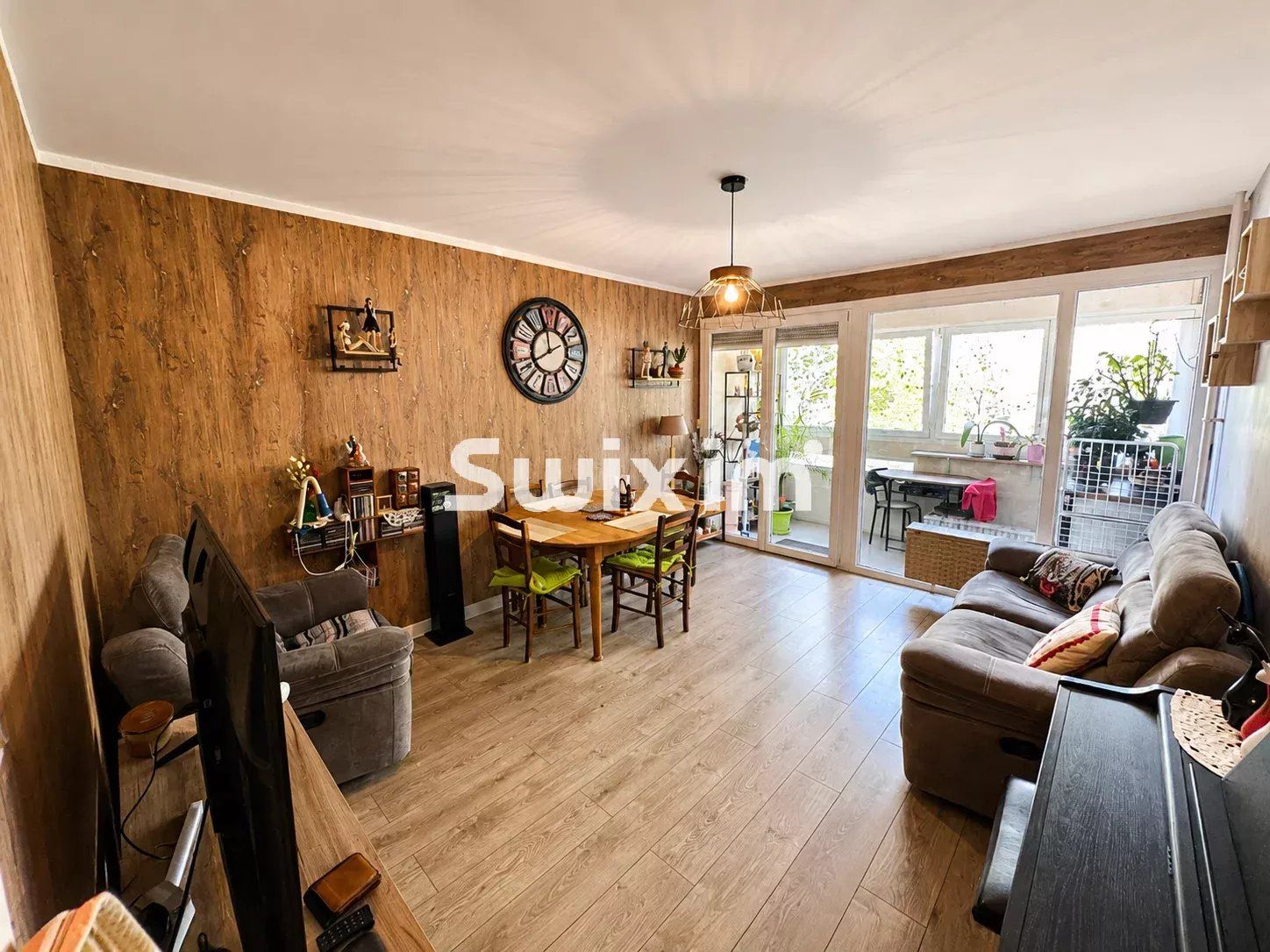 apartment 5 Rooms for sale on Lons-le-Saunier (39000)