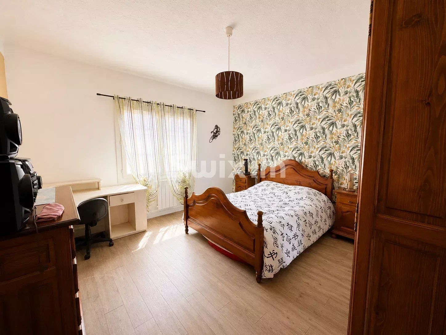 house 4 Rooms for sale on Bollène (84500)