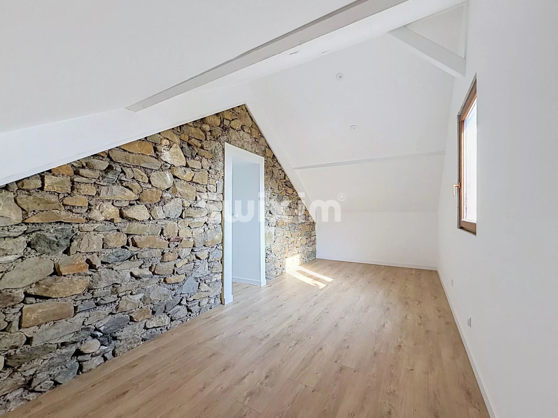 apartment 3 Rooms for sale on Brenthonne (74890)