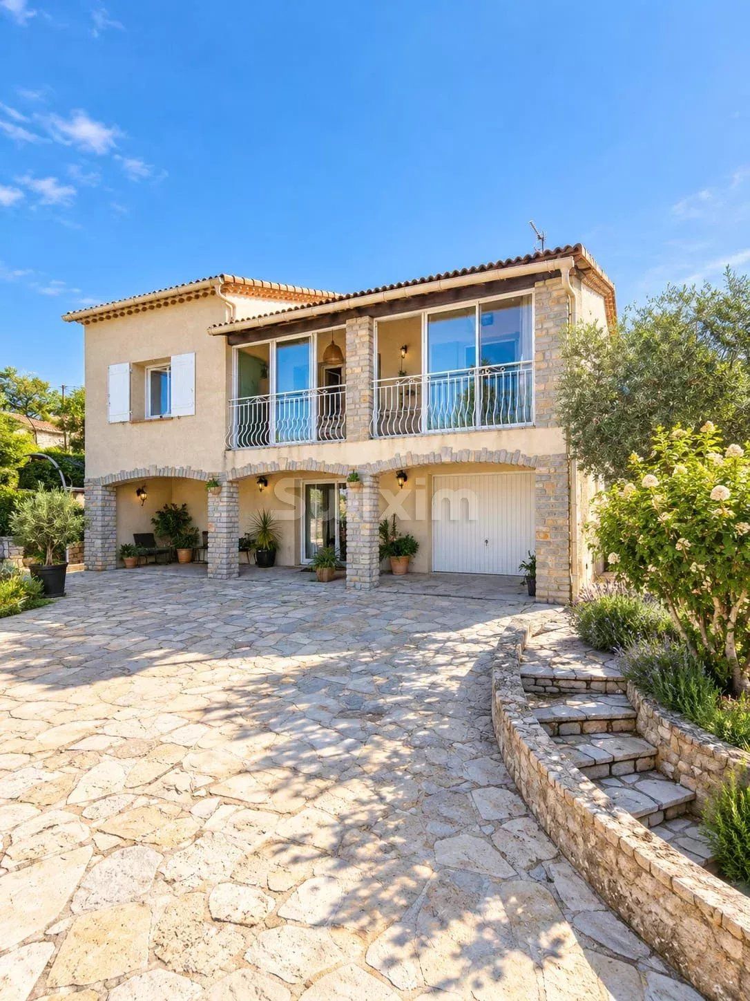 casa 5 Camere in vendita su Alès (30100)