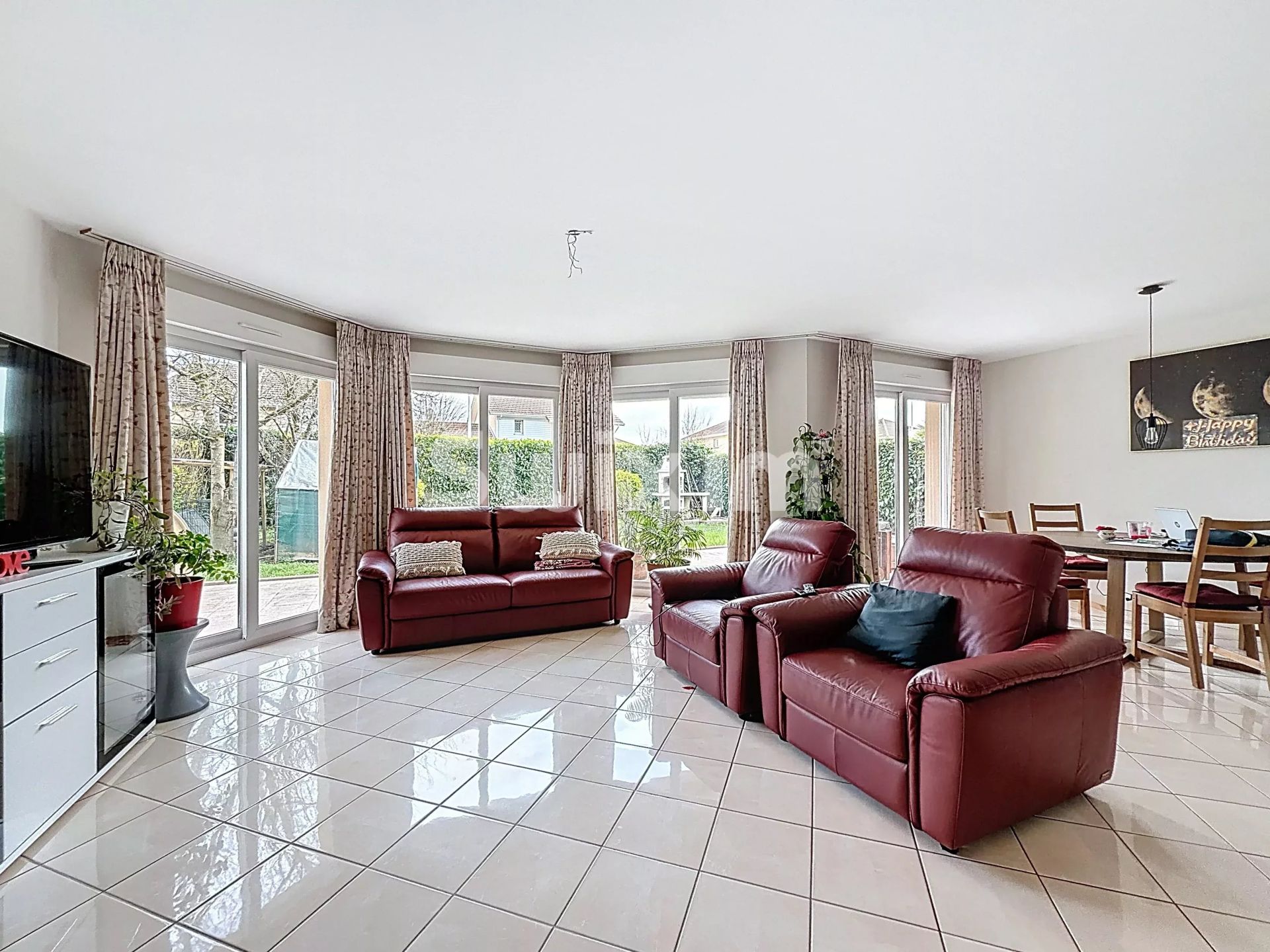 Venta Casa Saint-Genis-Pouilly 6&nbsp;Salas 129&nbsp;m²
