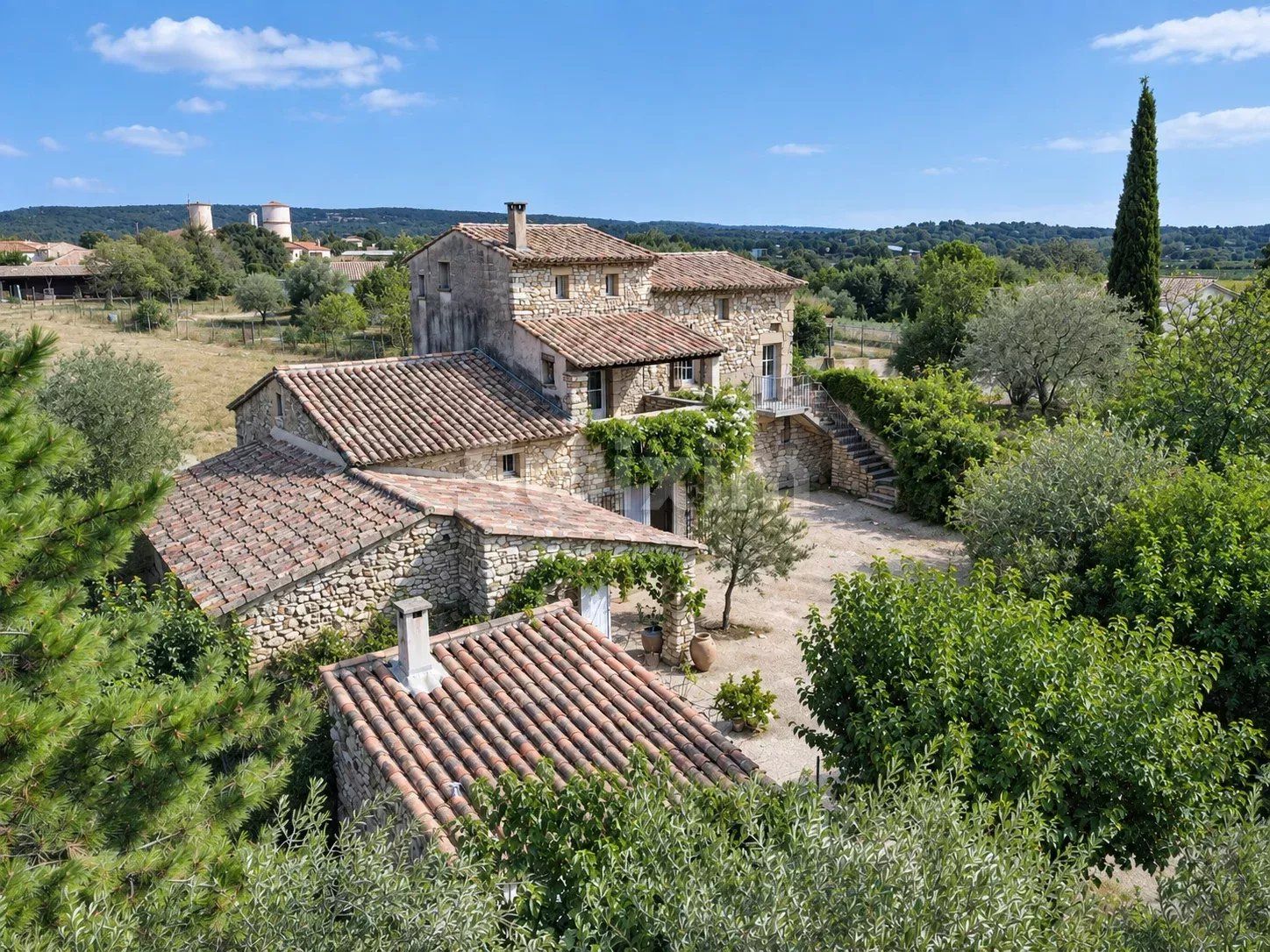mas 7 Camere in vendita su Uzès (30700)