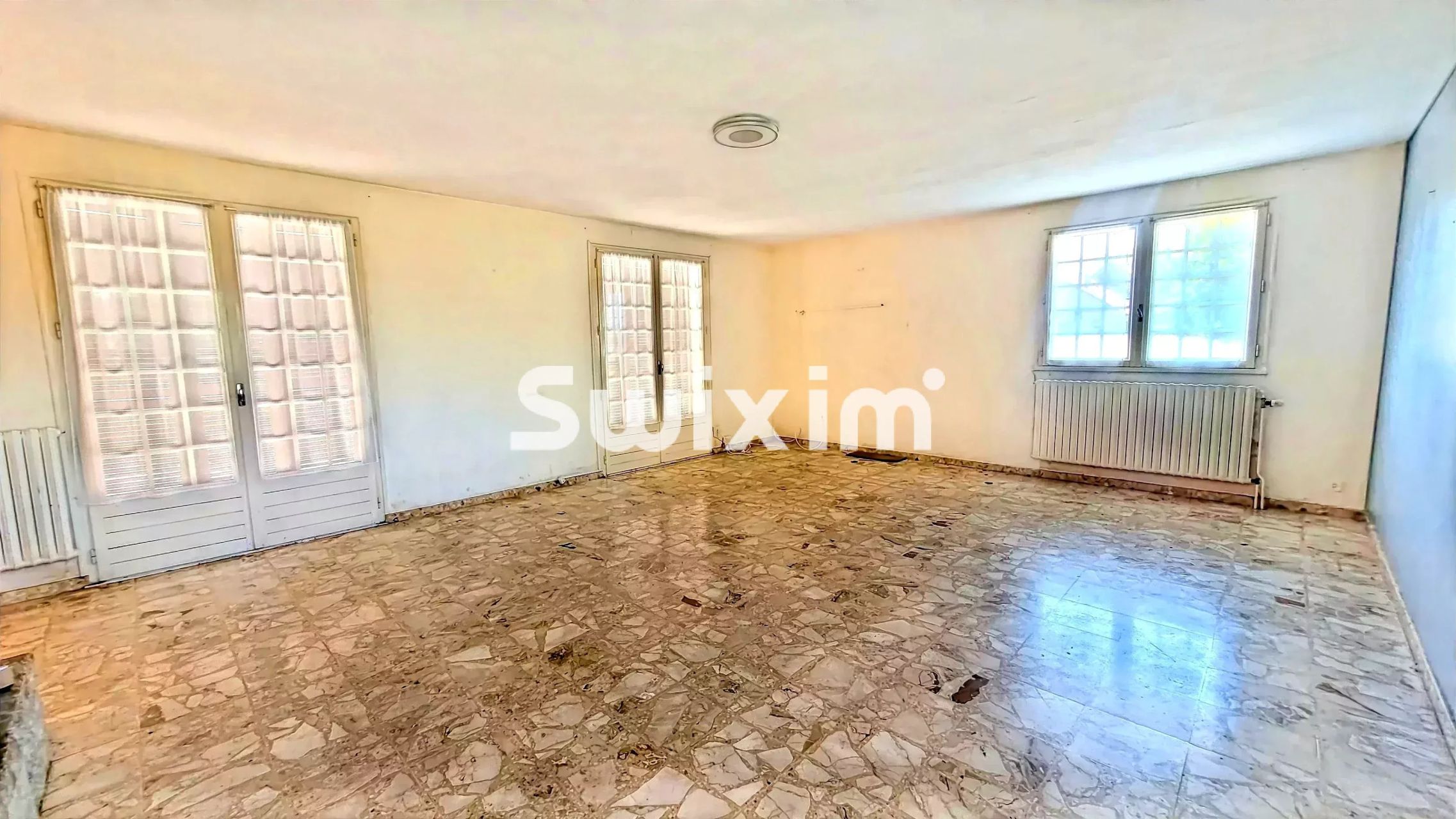 casa 6 Quartos para venda sobre Saint-Maur (39570)