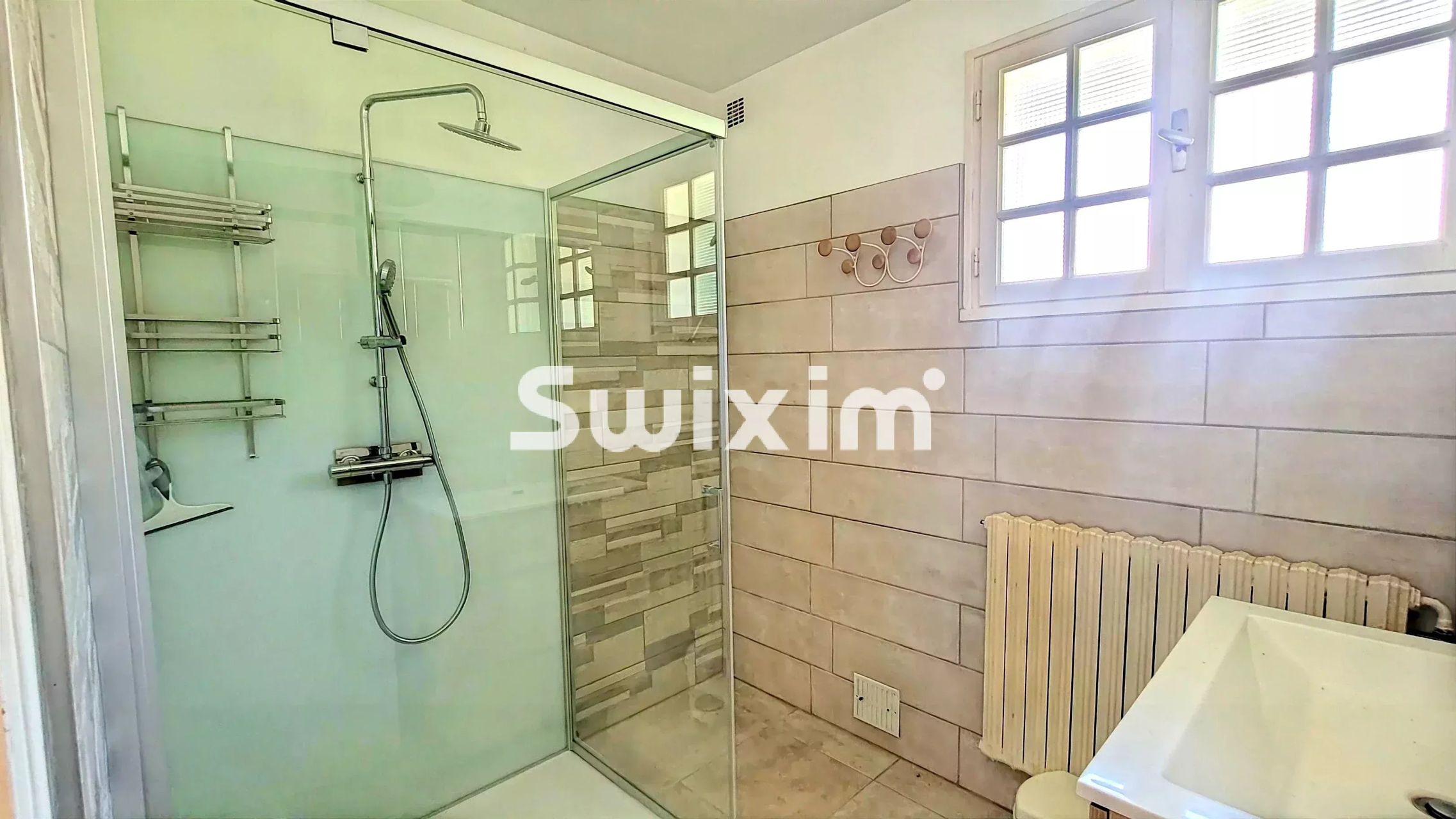casa 6 Quartos para venda sobre Saint-Maur (39570)