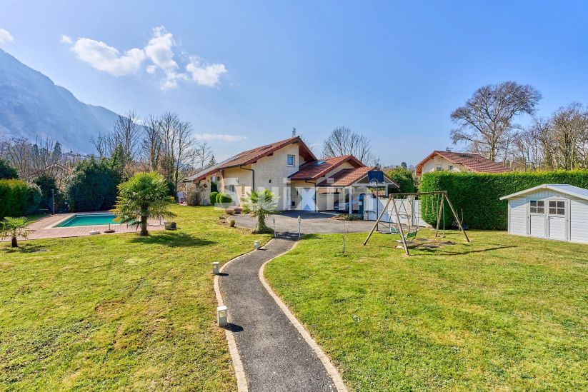 Vente Maison Étrembières 7&nbsp;Pièces 200&nbsp;m²