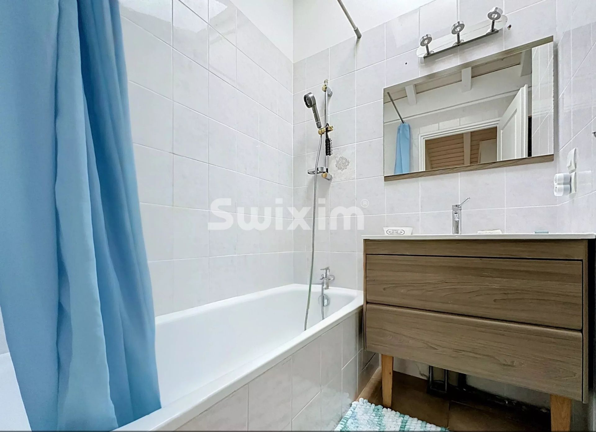 house 4 Rooms for sale on Douvaine (74140)