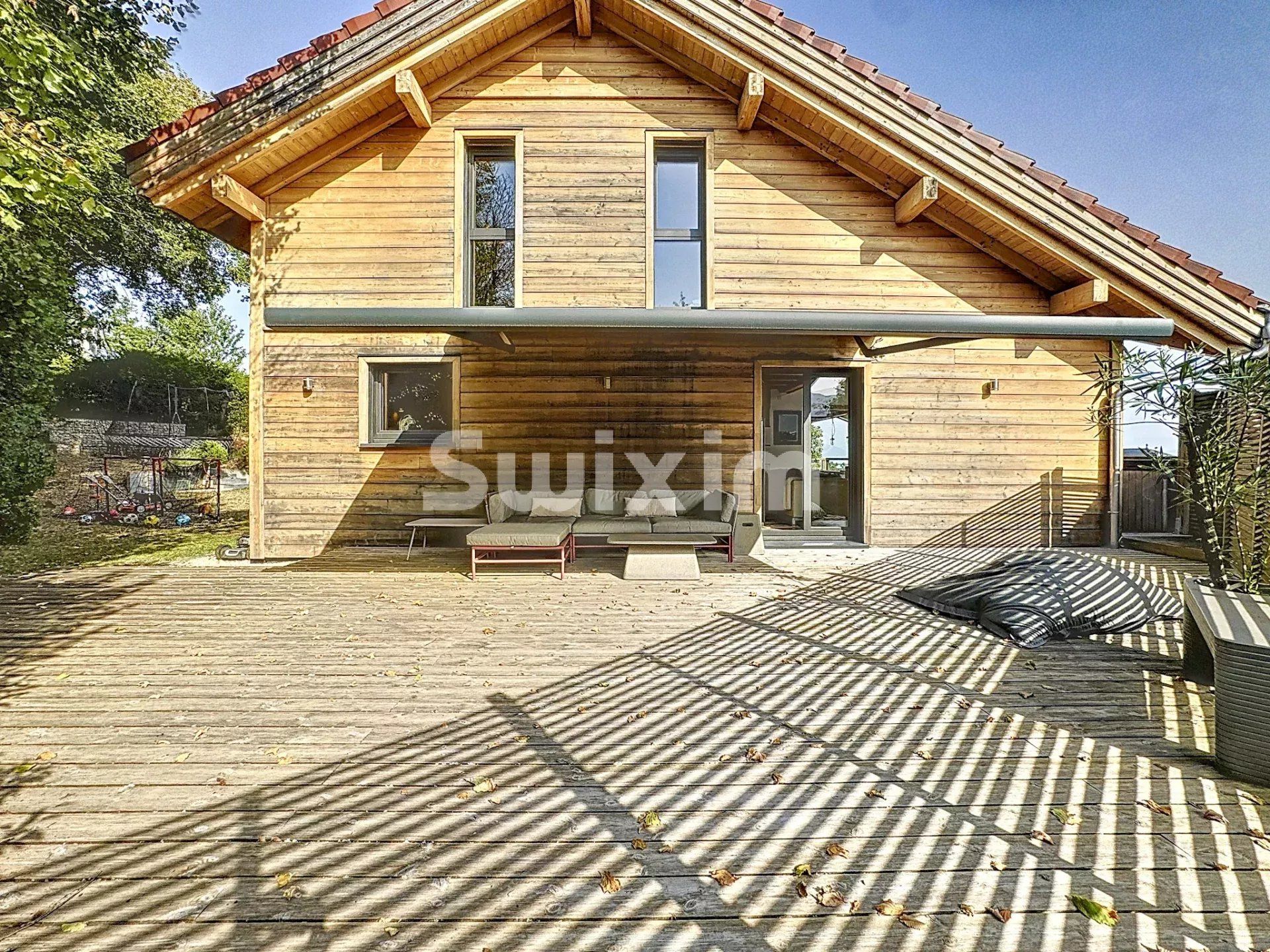 casa 6 Quartos para venda sobre Grilly (01220)