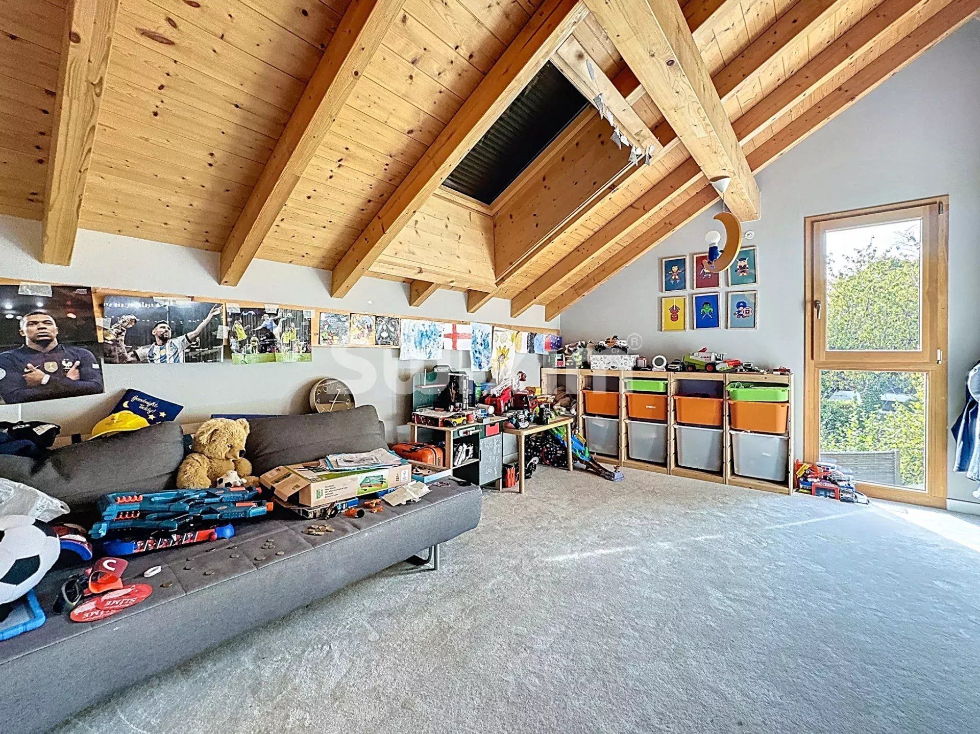 casa 6 Quartos para venda sobre Grilly (01220)