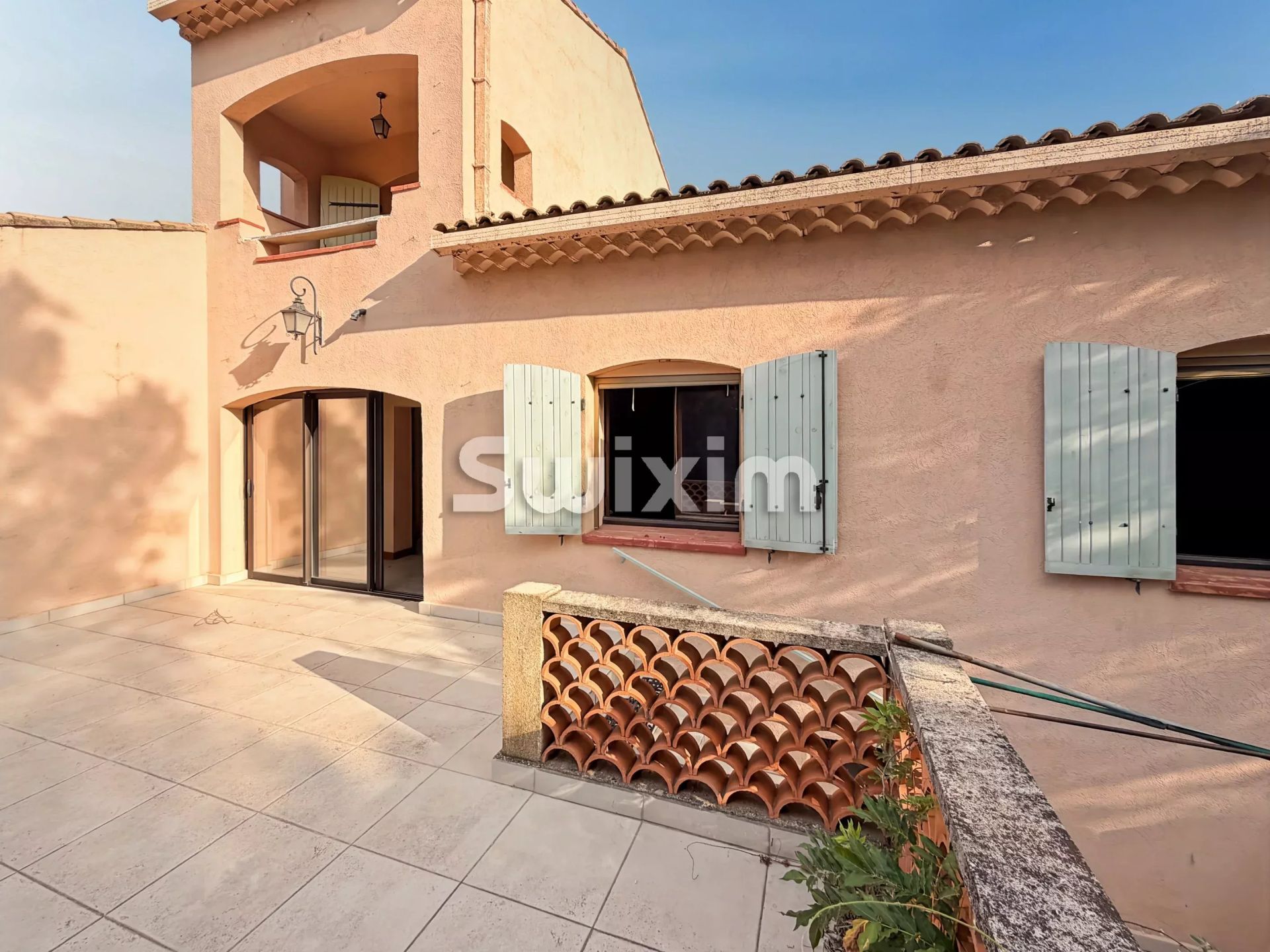 casa 7 Camere in vendita su Orange (84100)