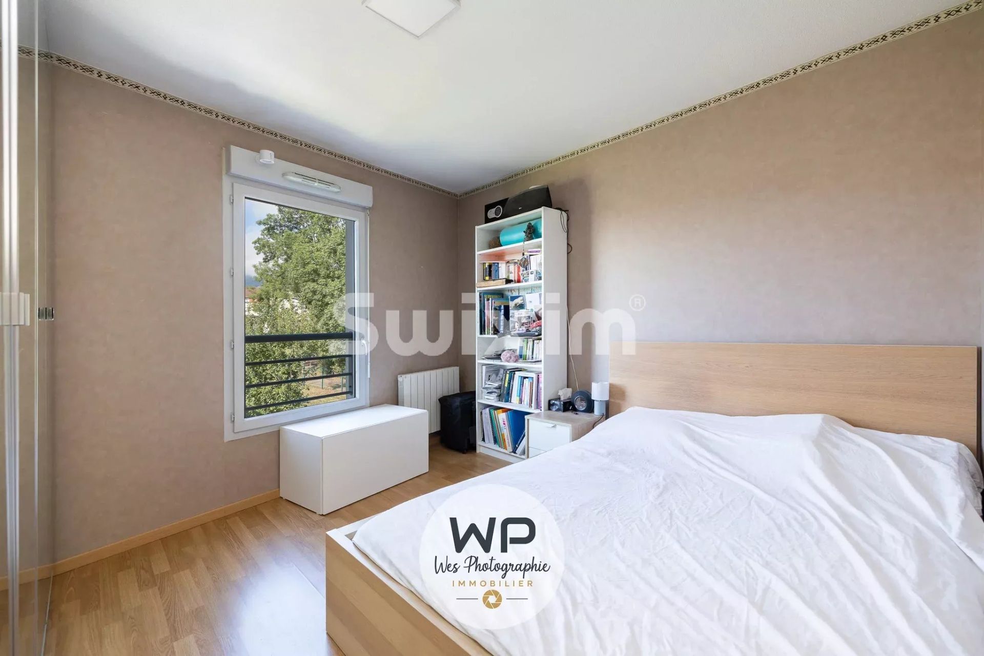 apartment 4 Rooms for sale on Cessy (01170)