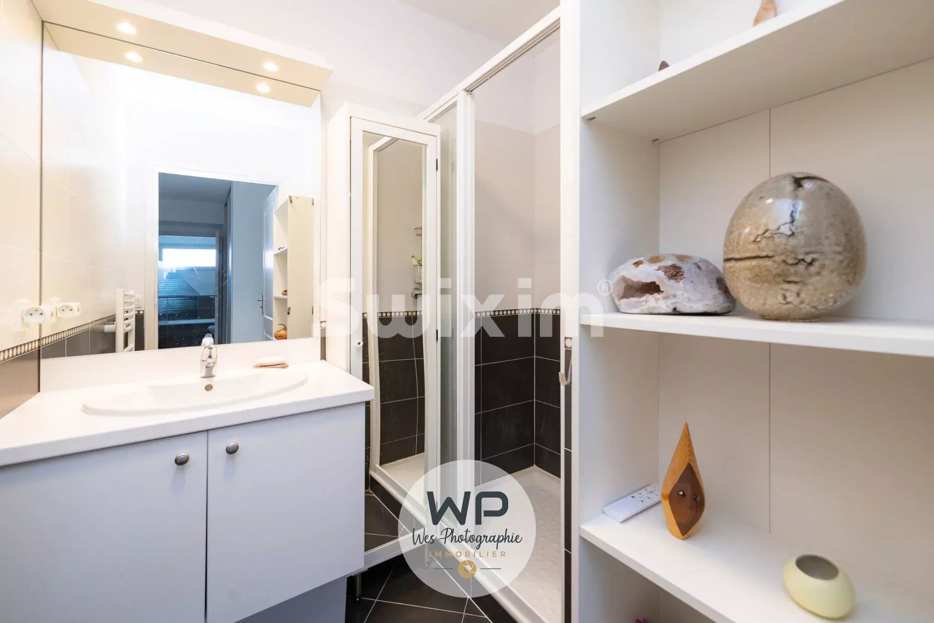 apartment 4 Rooms for sale on Cessy (01170)
