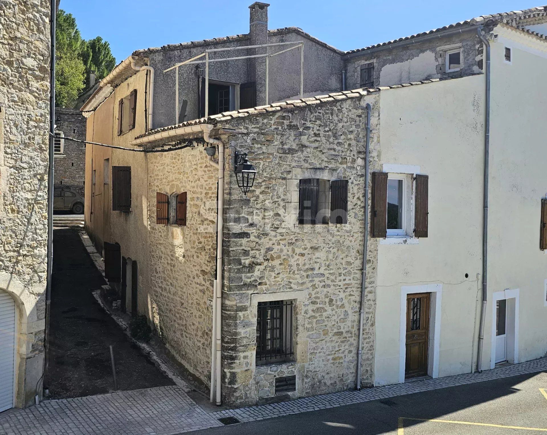 casa 4 Camere in vendita su Aigremont (30350)