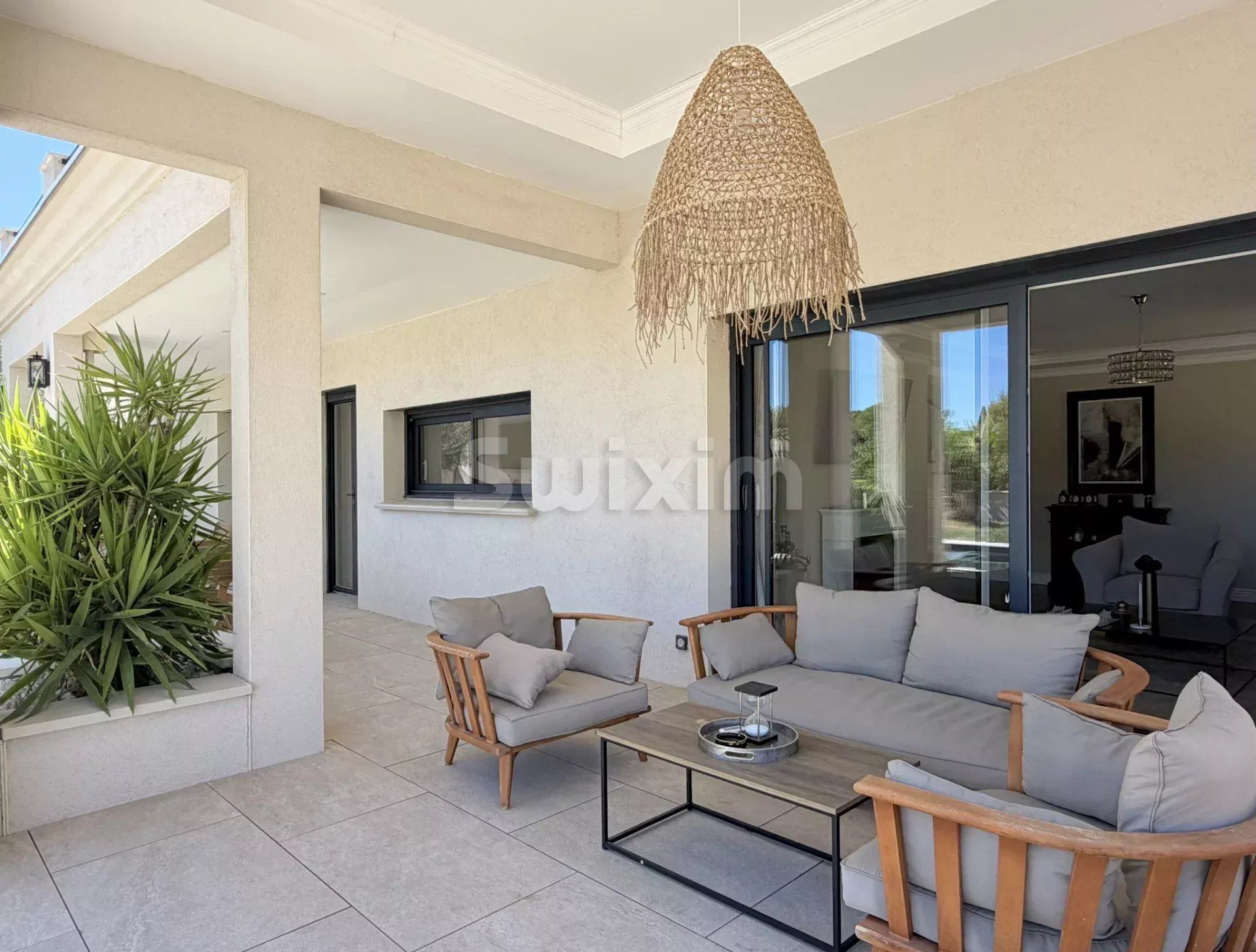 villa 6 Camere in vendita su Alès (30100)