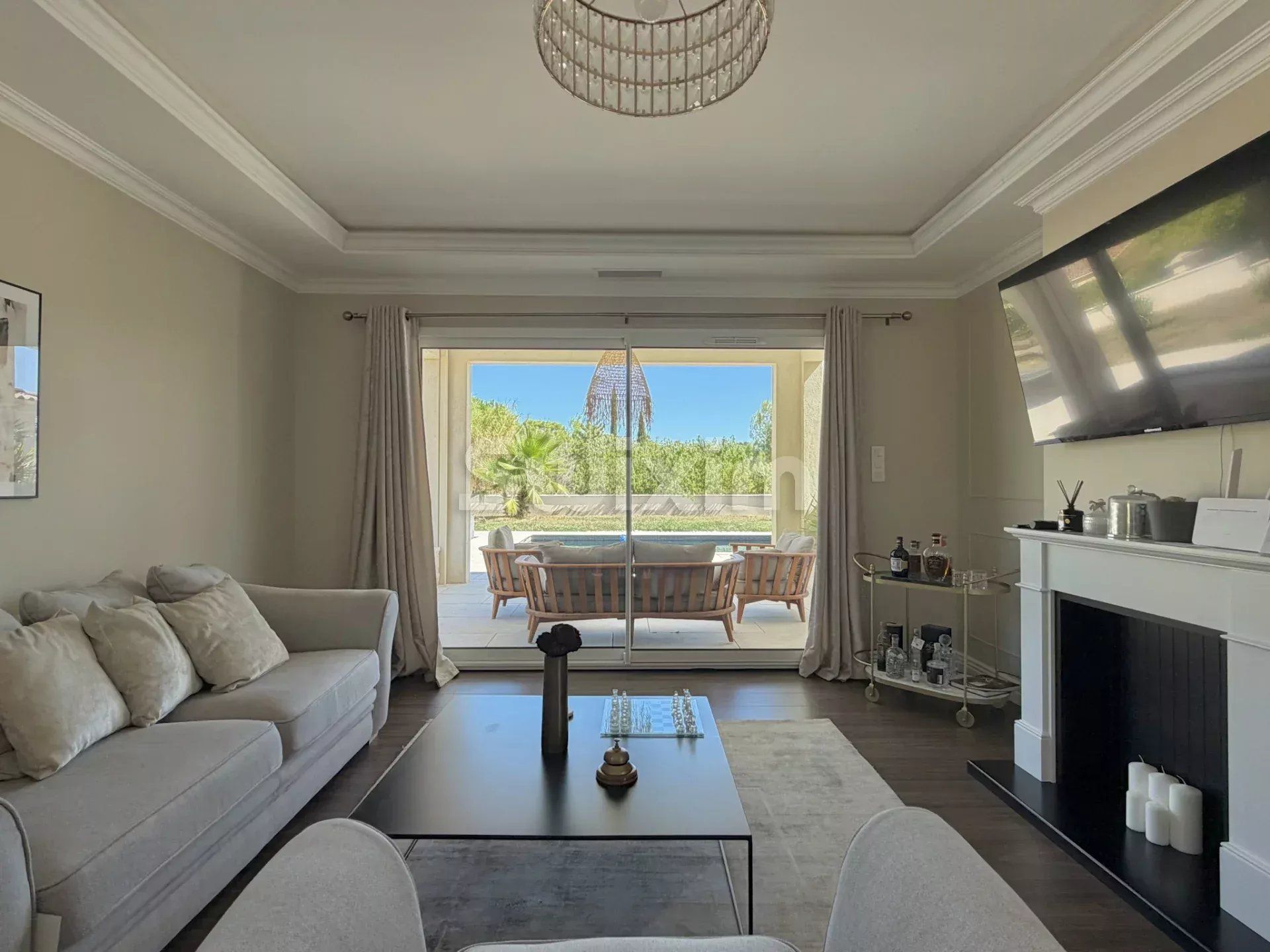 villa 6 Camere in vendita su Alès (30100)