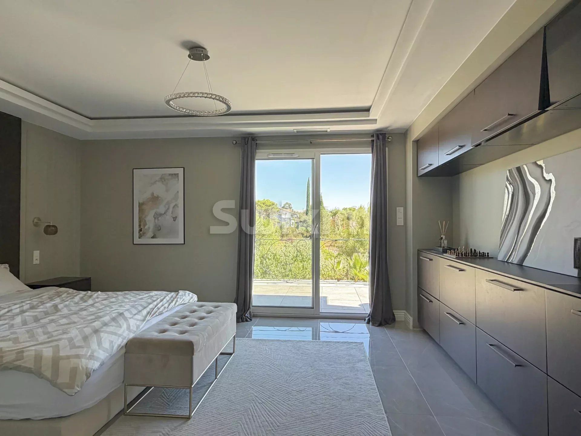 villa 6 Camere in vendita su Alès (30100)