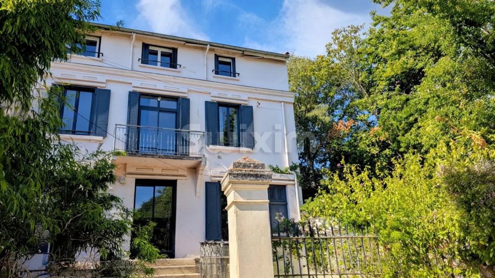Vente Maison Nîmes 8&nbsp;Pièces 191.24&nbsp;m²