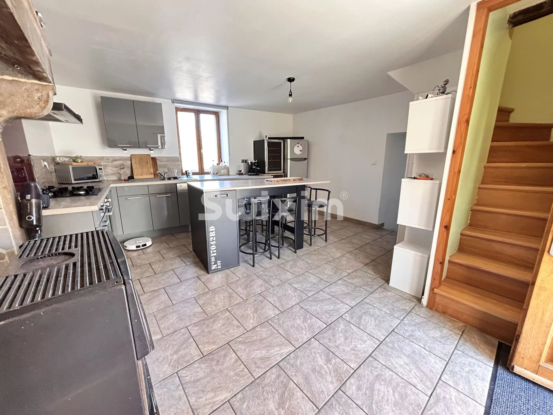 house 4 Rooms for sale on Rochefort-sur-Nenon (39700)