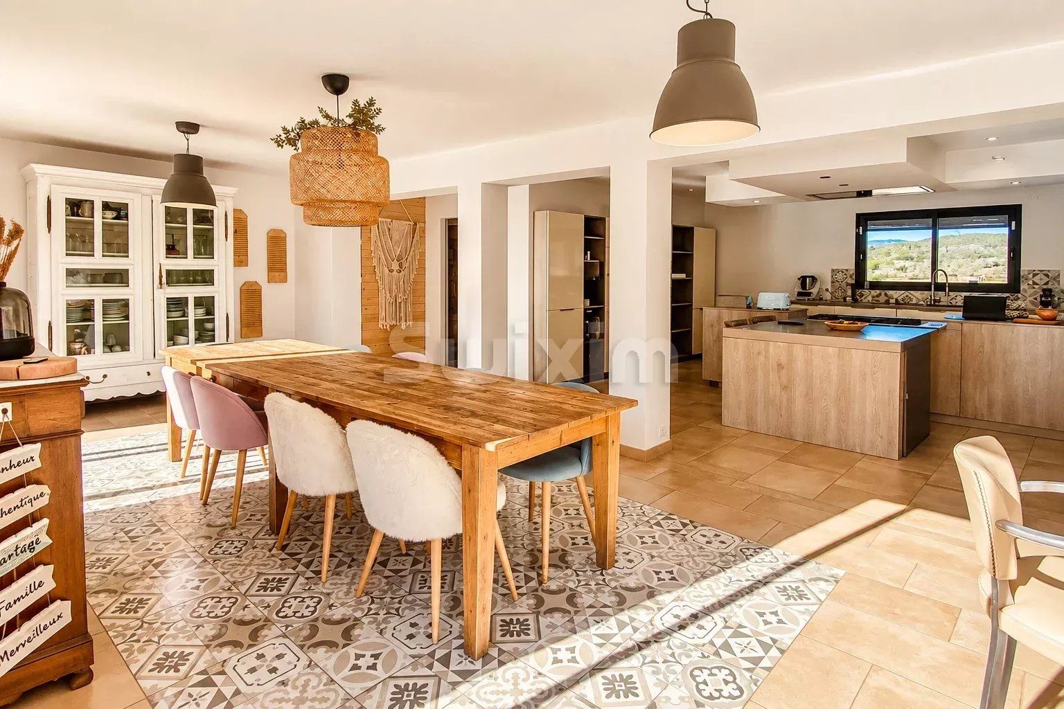 villa 8 Rooms for sale on Goudargues (30630)