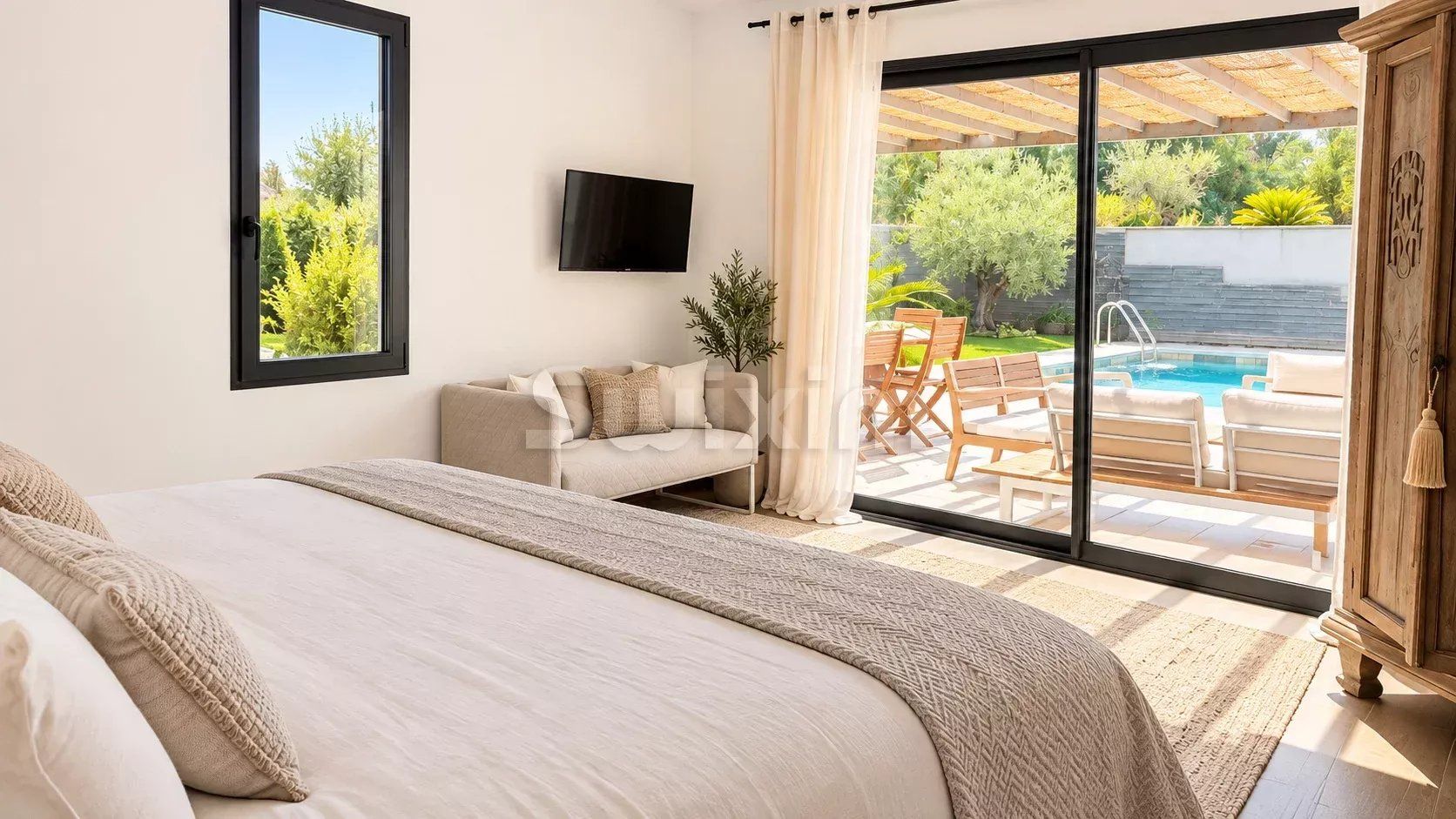 villa 8 Rooms for sale on Goudargues (30630)