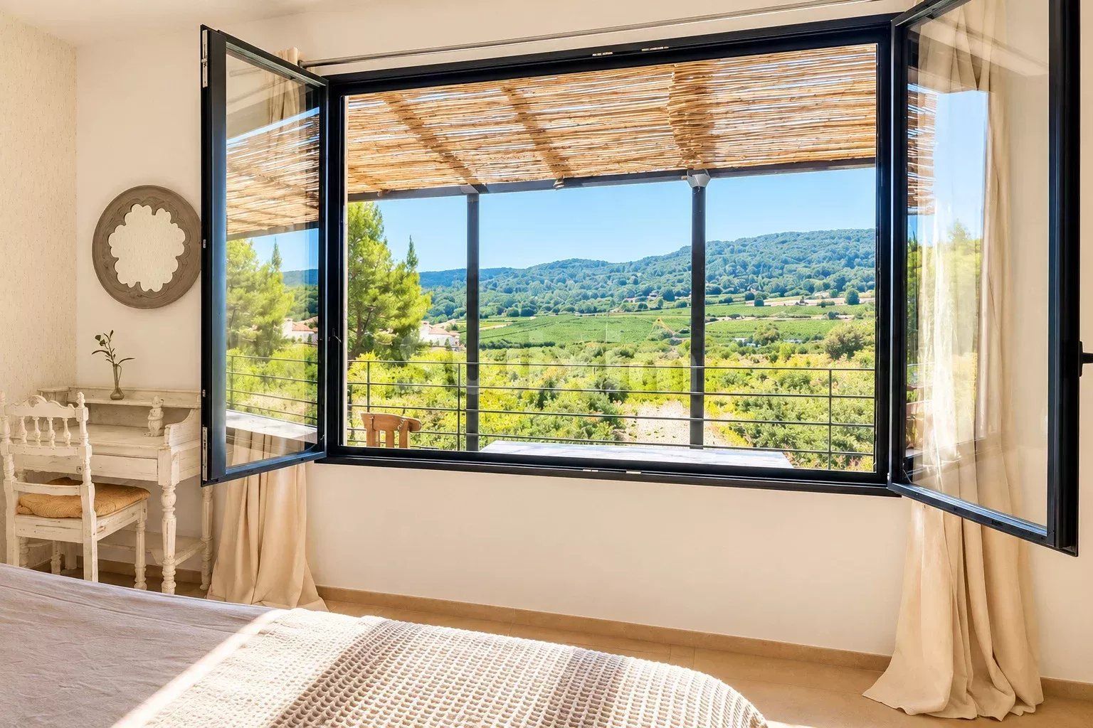 villa 8 Rooms for sale on Goudargues (30630)