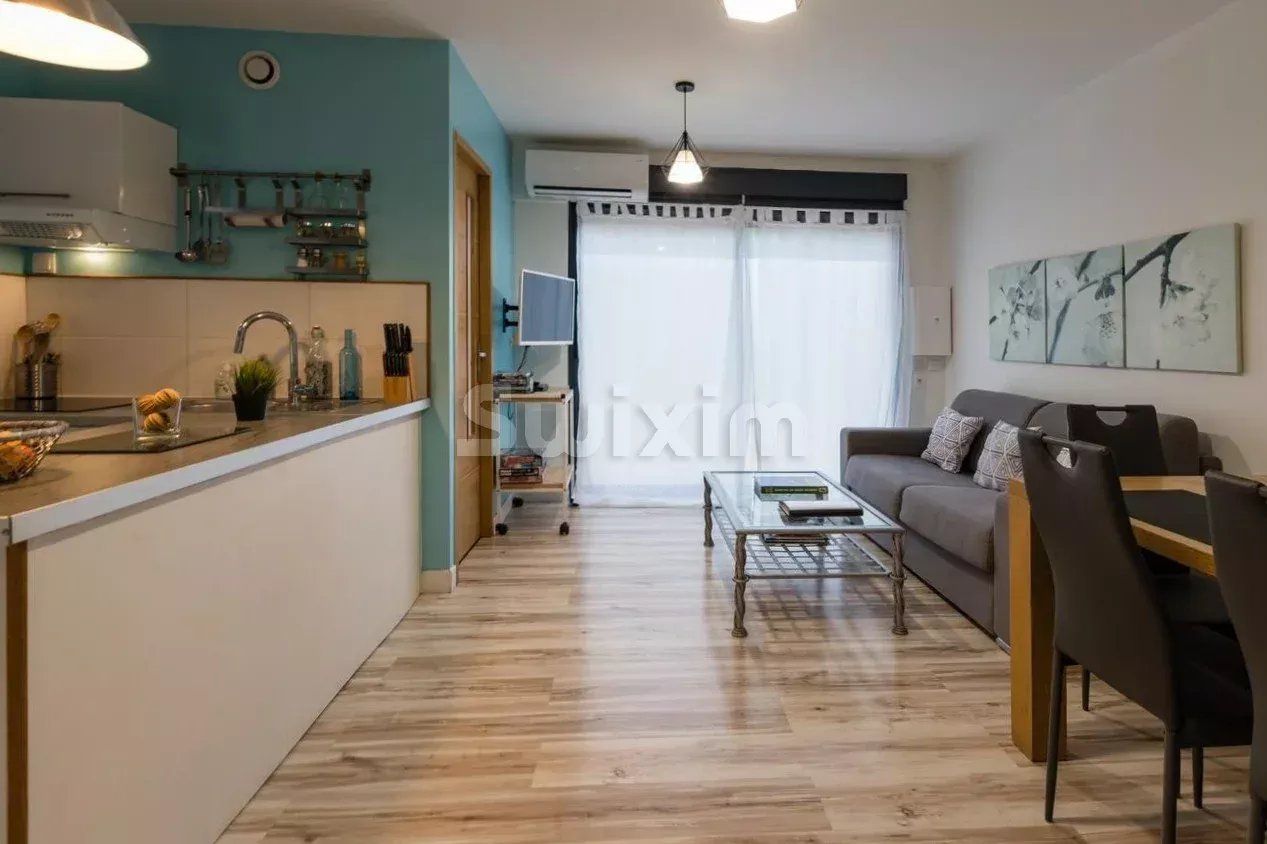 villa 8 Rooms for sale on Vallon-Pont-d'Arc (07150)