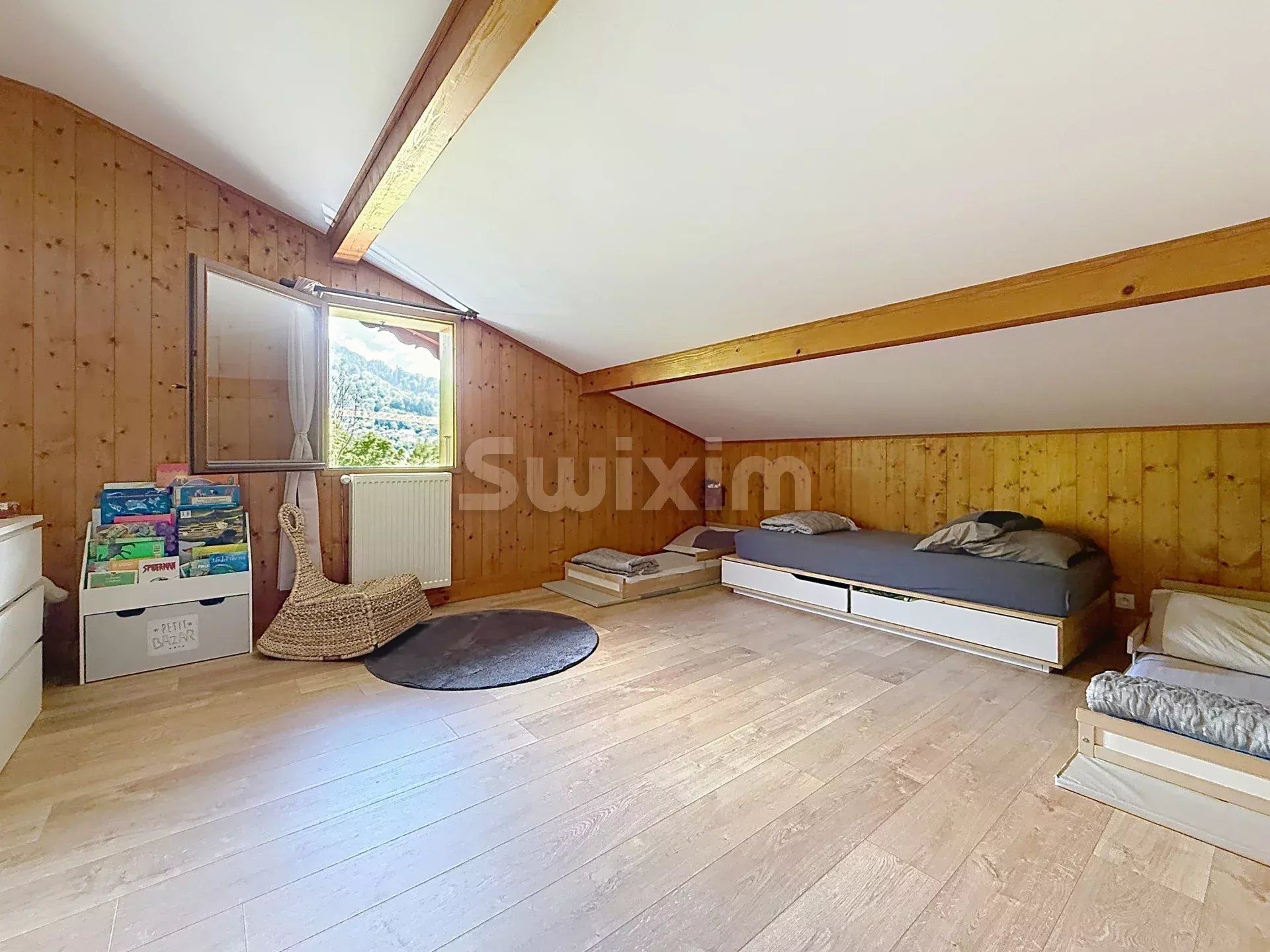 house 6 Rooms for sale on Passy (74190)