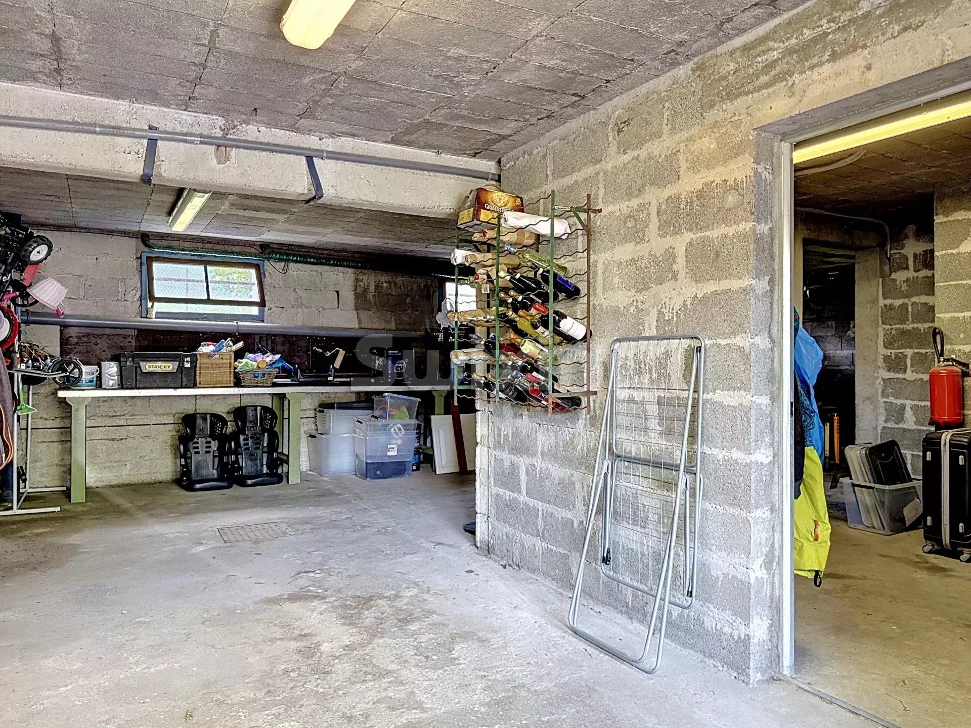 house 6 Rooms for sale on Passy (74190)