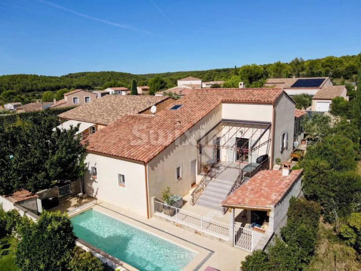 Sale Villa Nîmes 4&nbsp;Rooms 110&nbsp;m²