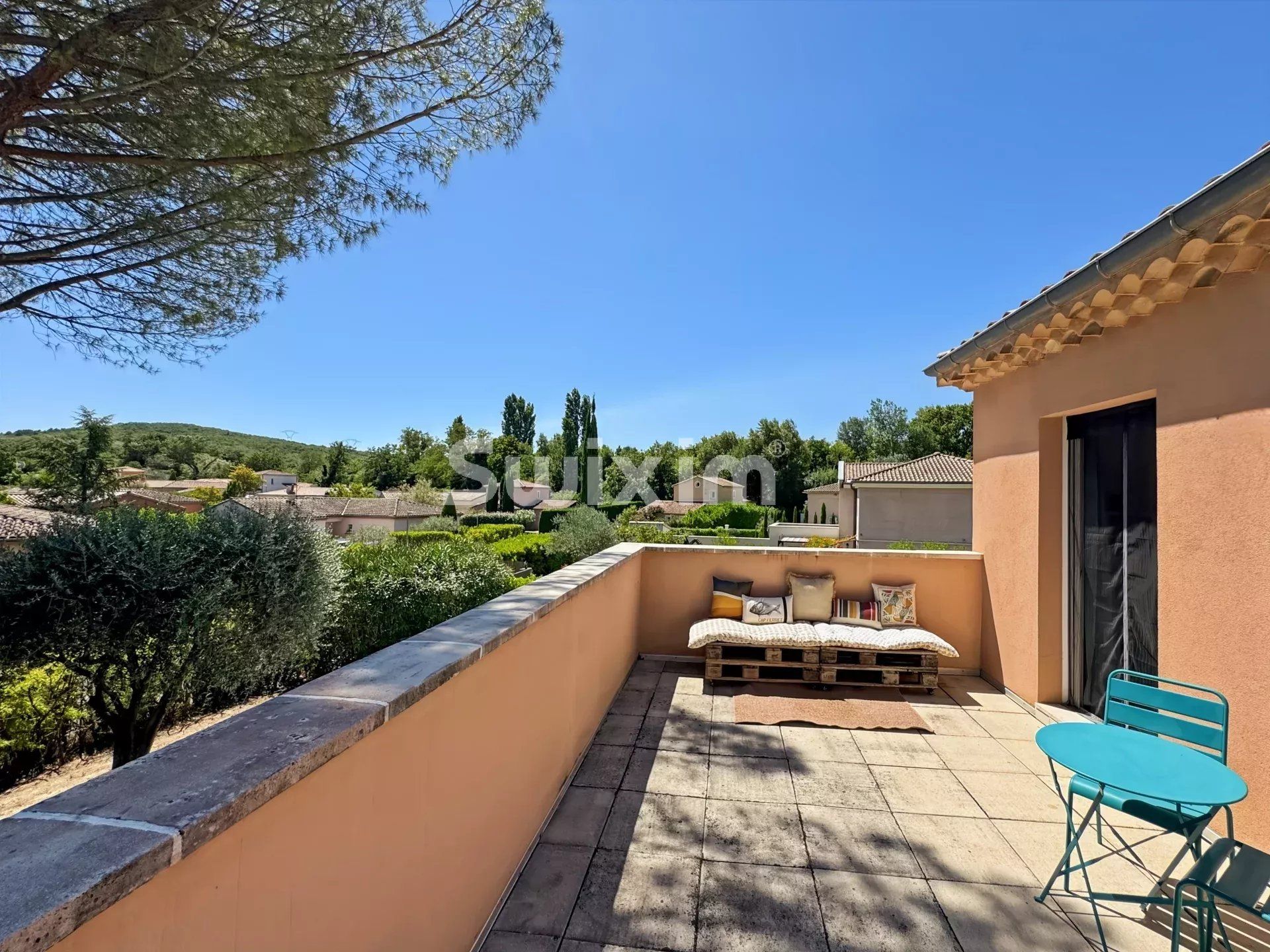 house 6 Rooms for sale on Montélimar (26200)