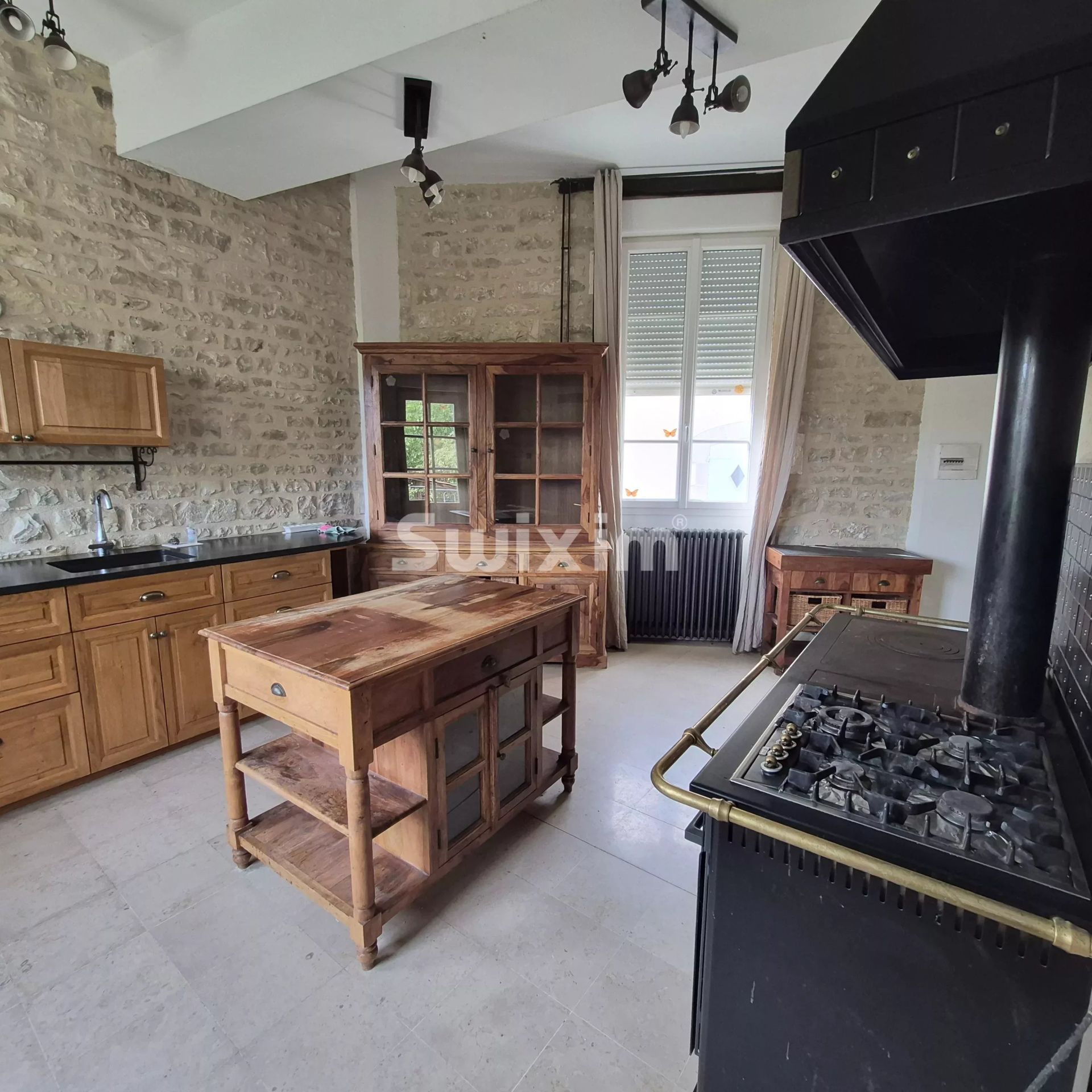 house for sale on Noyers (89310)