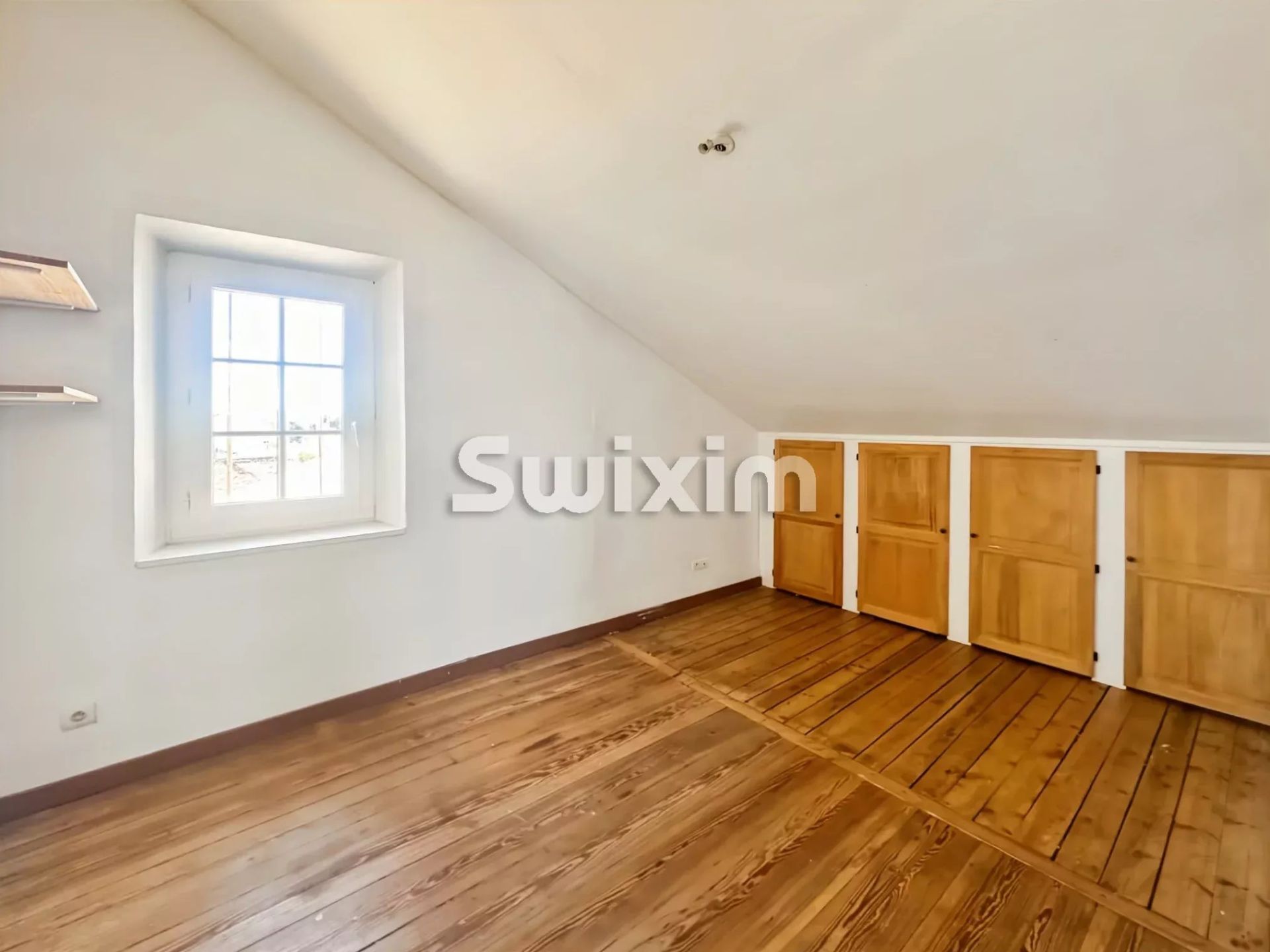house 8 Rooms for sale on Orange (84100)