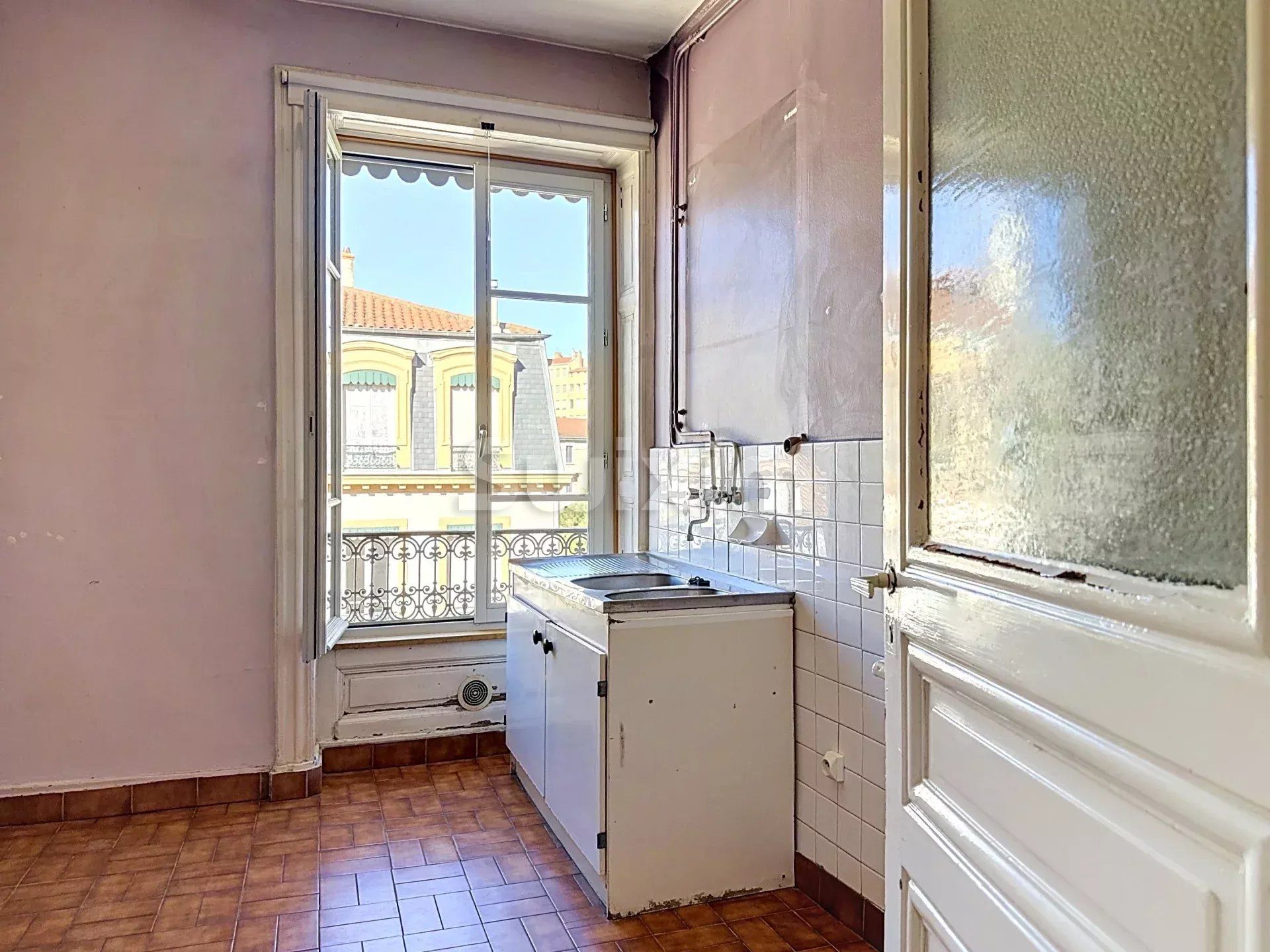 apartment 4 Rooms for sale on Lyon 1er (69001)