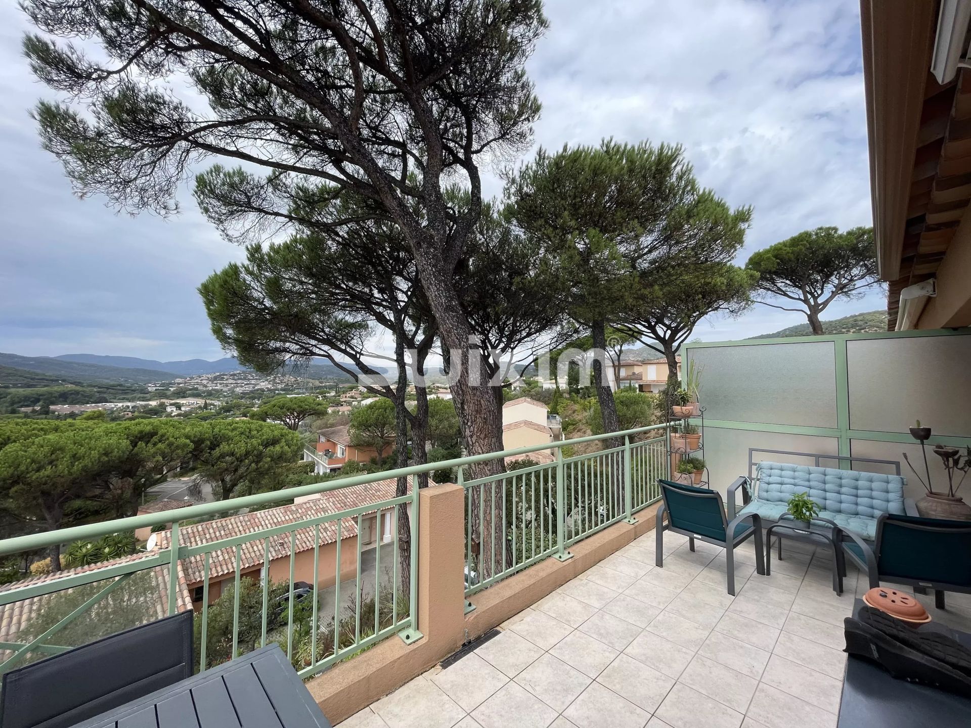 house 6 Rooms for sale on Sainte-Maxime (83120)