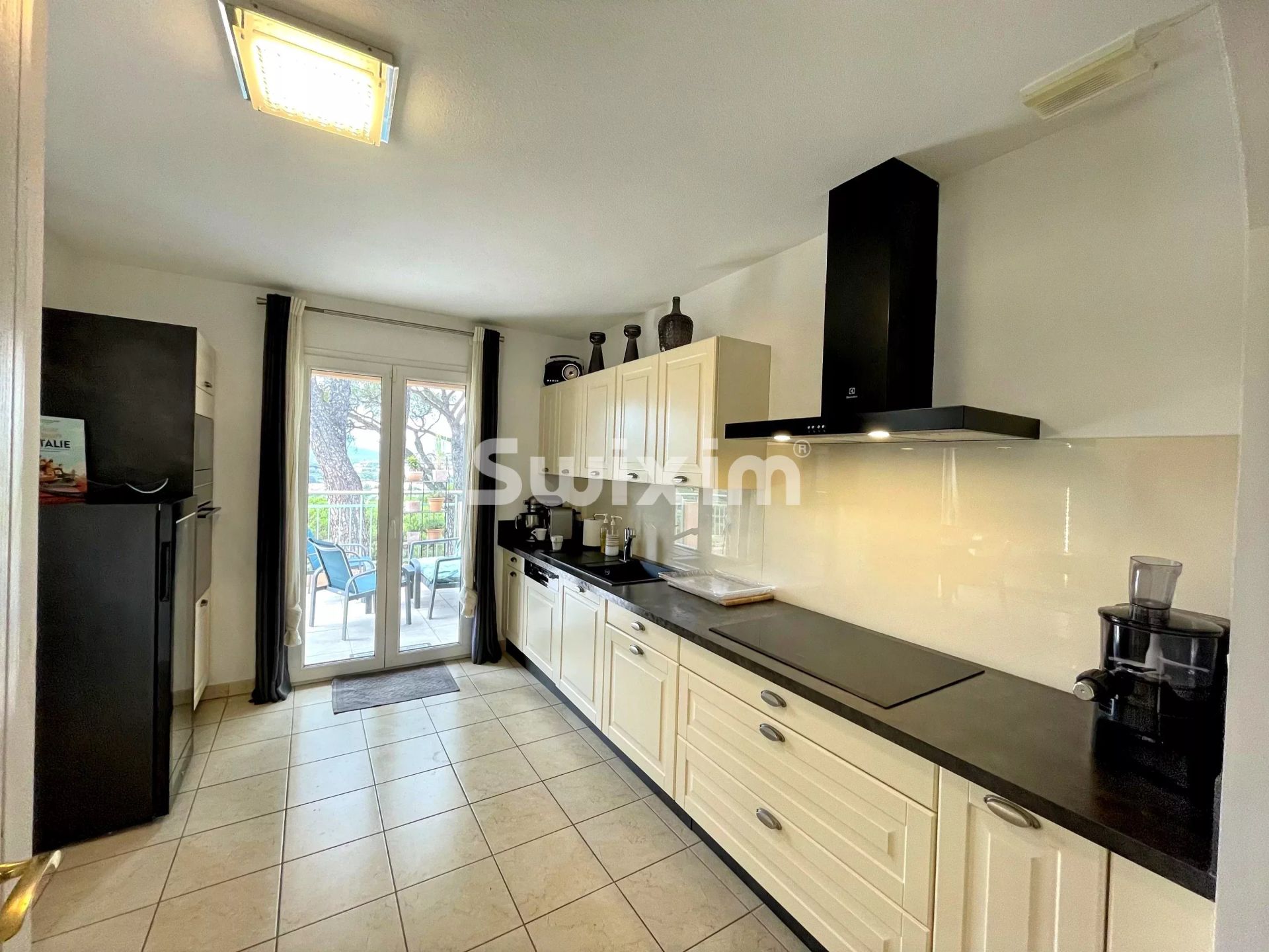 house 6 Rooms for sale on Sainte-Maxime (83120)